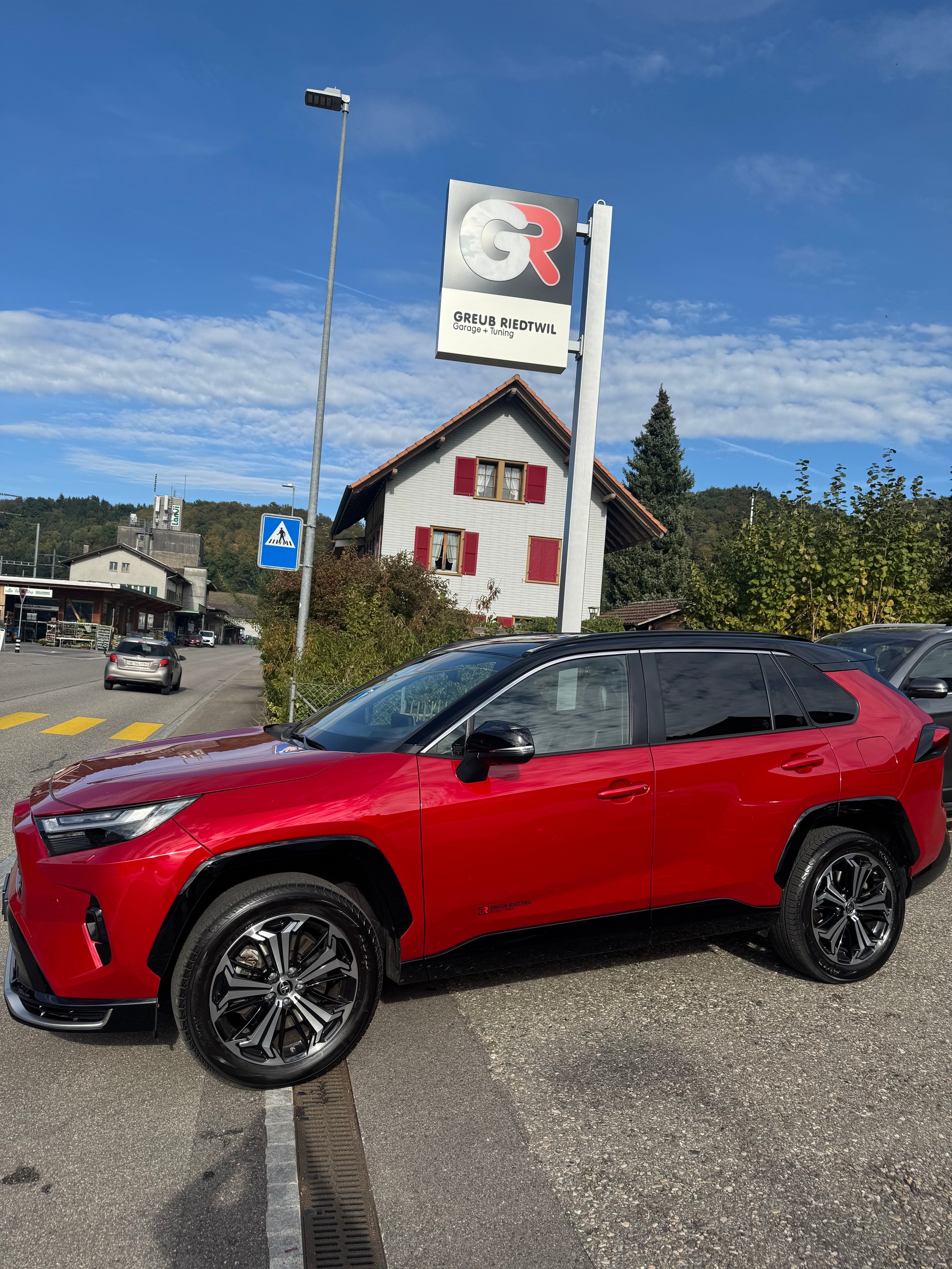 TOYOTA RAV-4 2.5 PHEV Platinum e-CVT 4WD-image-1