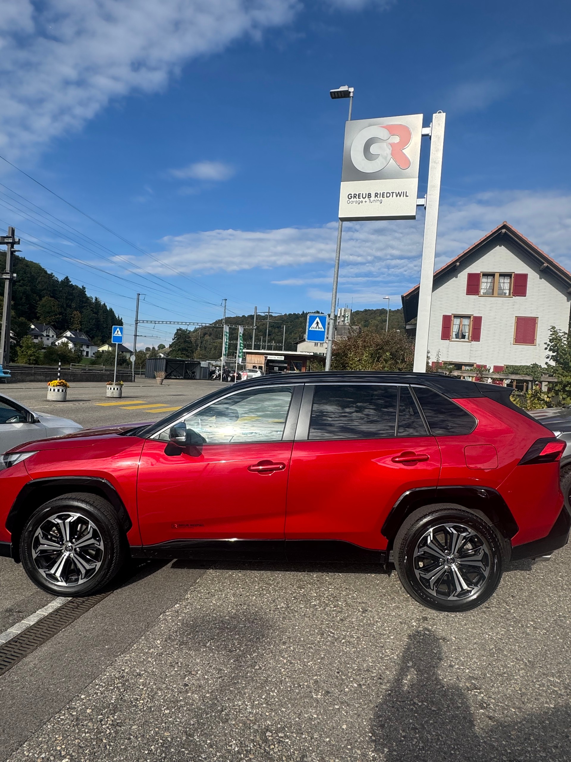 TOYOTA RAV-4 2.5 PHEV Platinum e-CVT 4WD-image-2