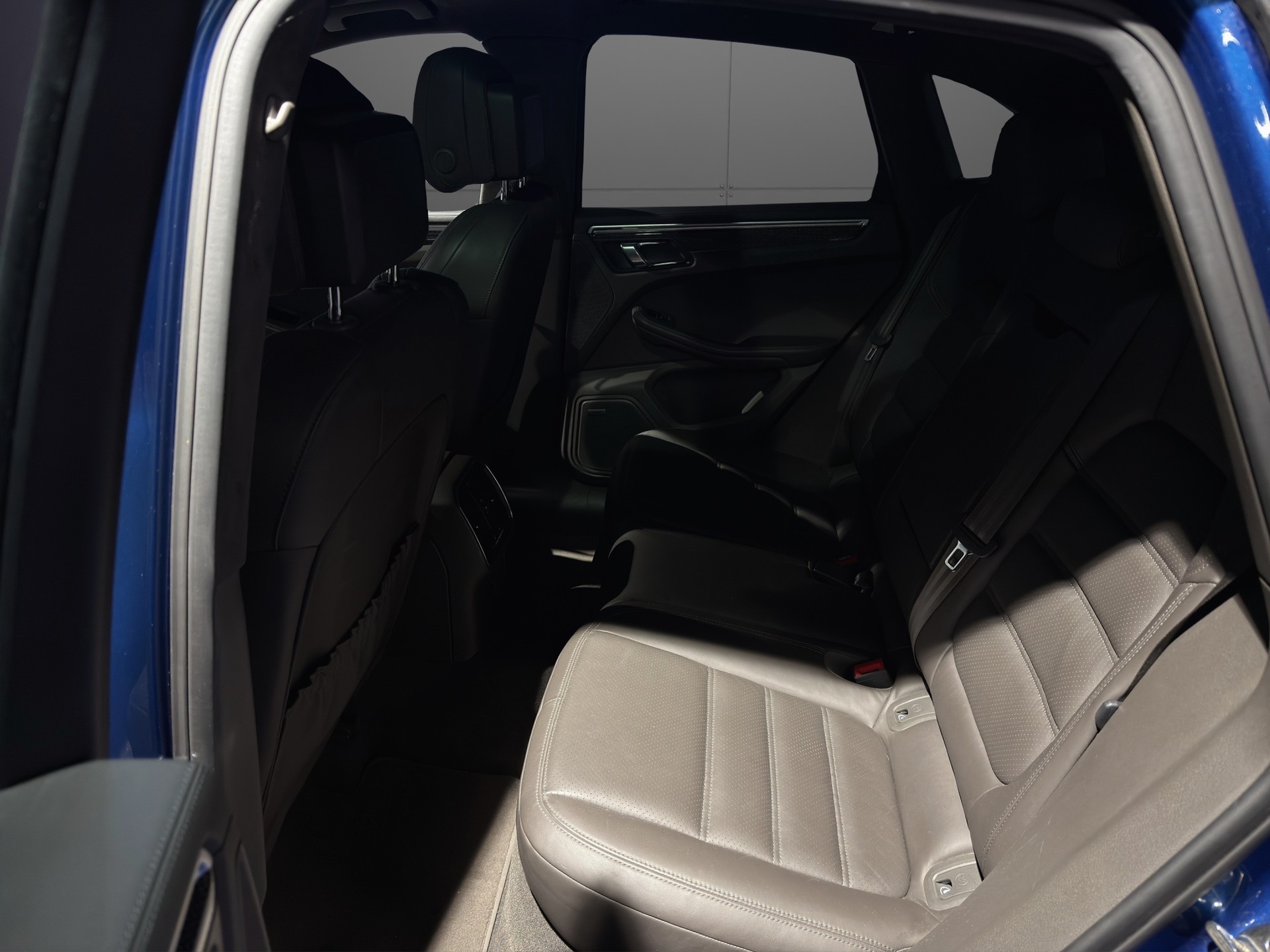 PORSCHE Macan Turbo Exclusive Performance Edition PDK-image-8