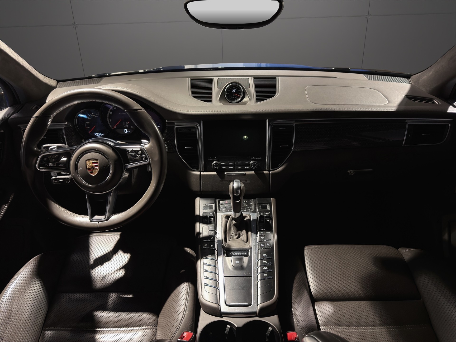 PORSCHE Macan Turbo Exclusive Performance Edition PDK-image-12