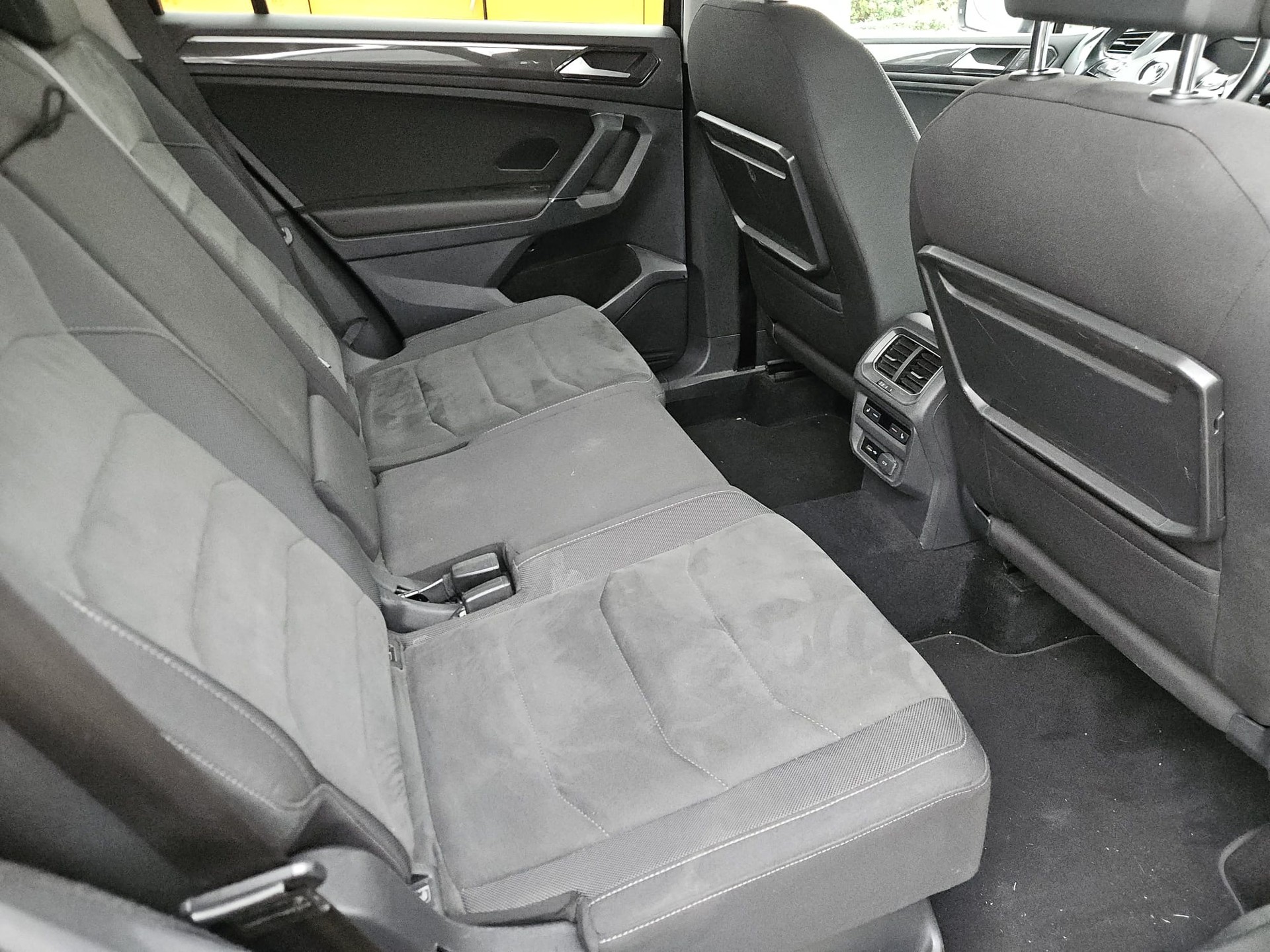 VW Tiguan Allspace 2.0 TDI SCR Highline 4Motion DSG-image-7