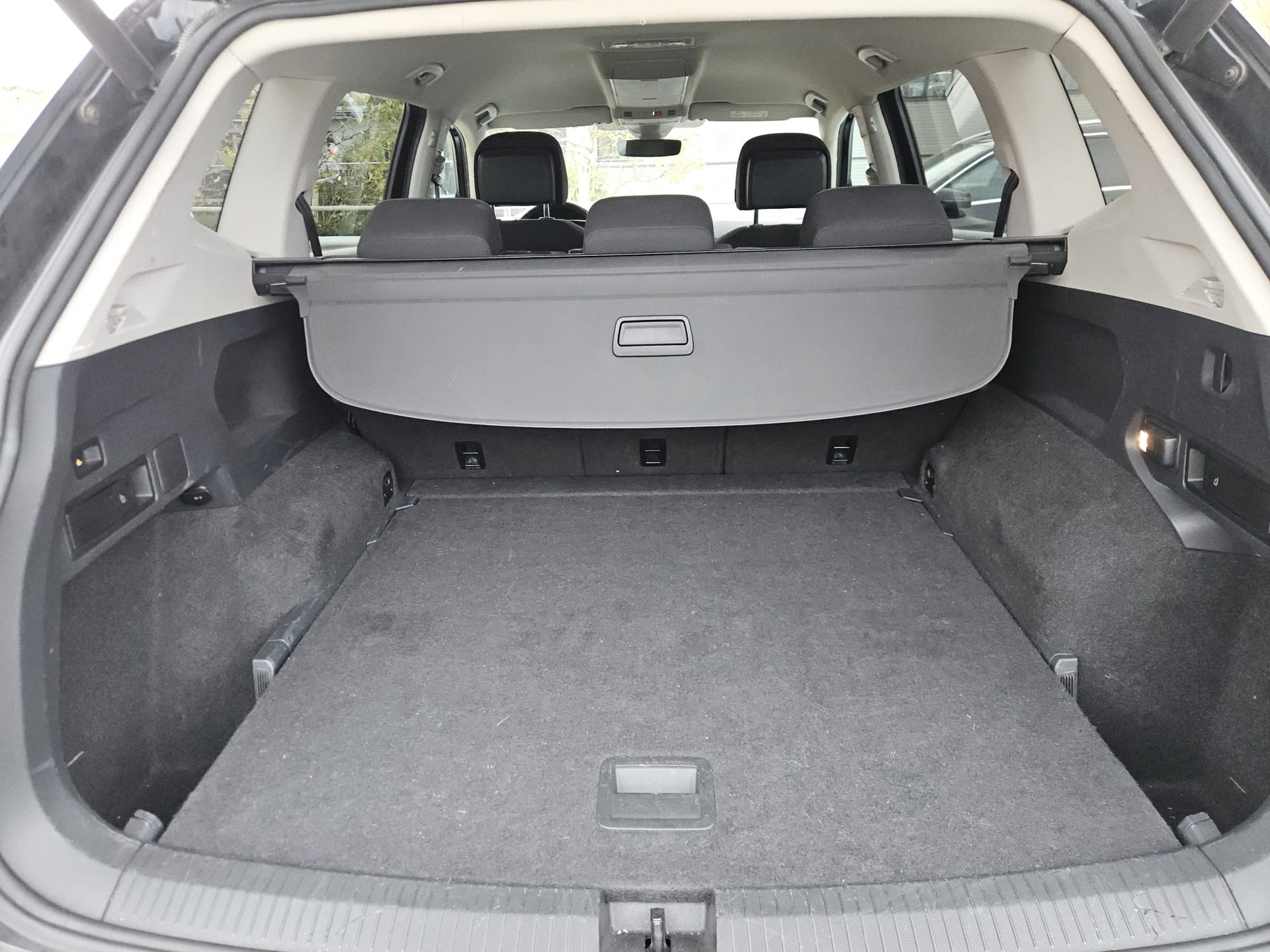 VW Tiguan Allspace 2.0 TDI SCR Highline 4Motion DSG-image-11