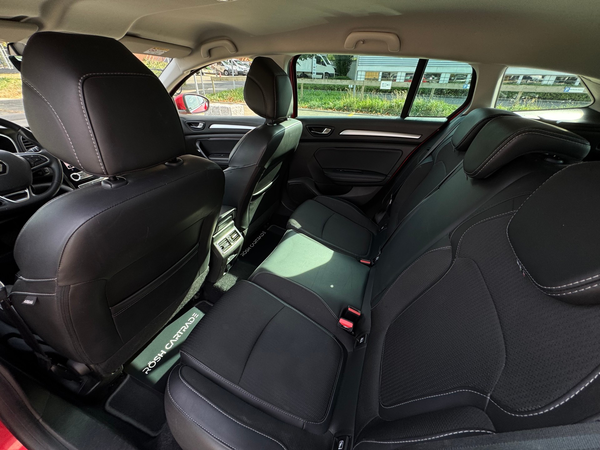 RENAULT Mégane Grandtour 1.5 dCi Business EDC-image-9