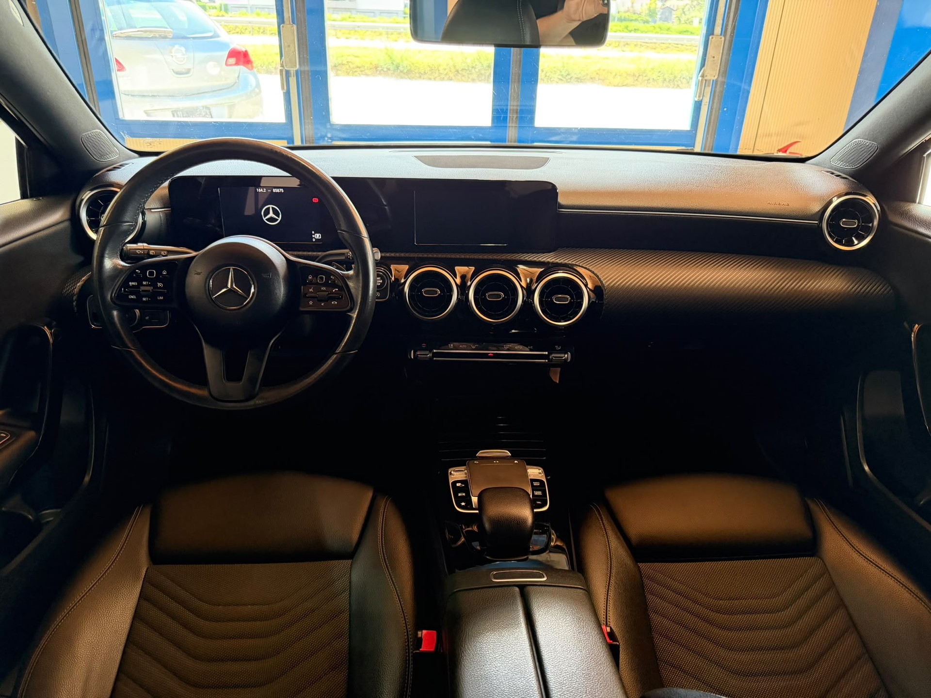 MERCEDES-BENZ A 220 Progressive 7G-DCT 4Matic-image-16