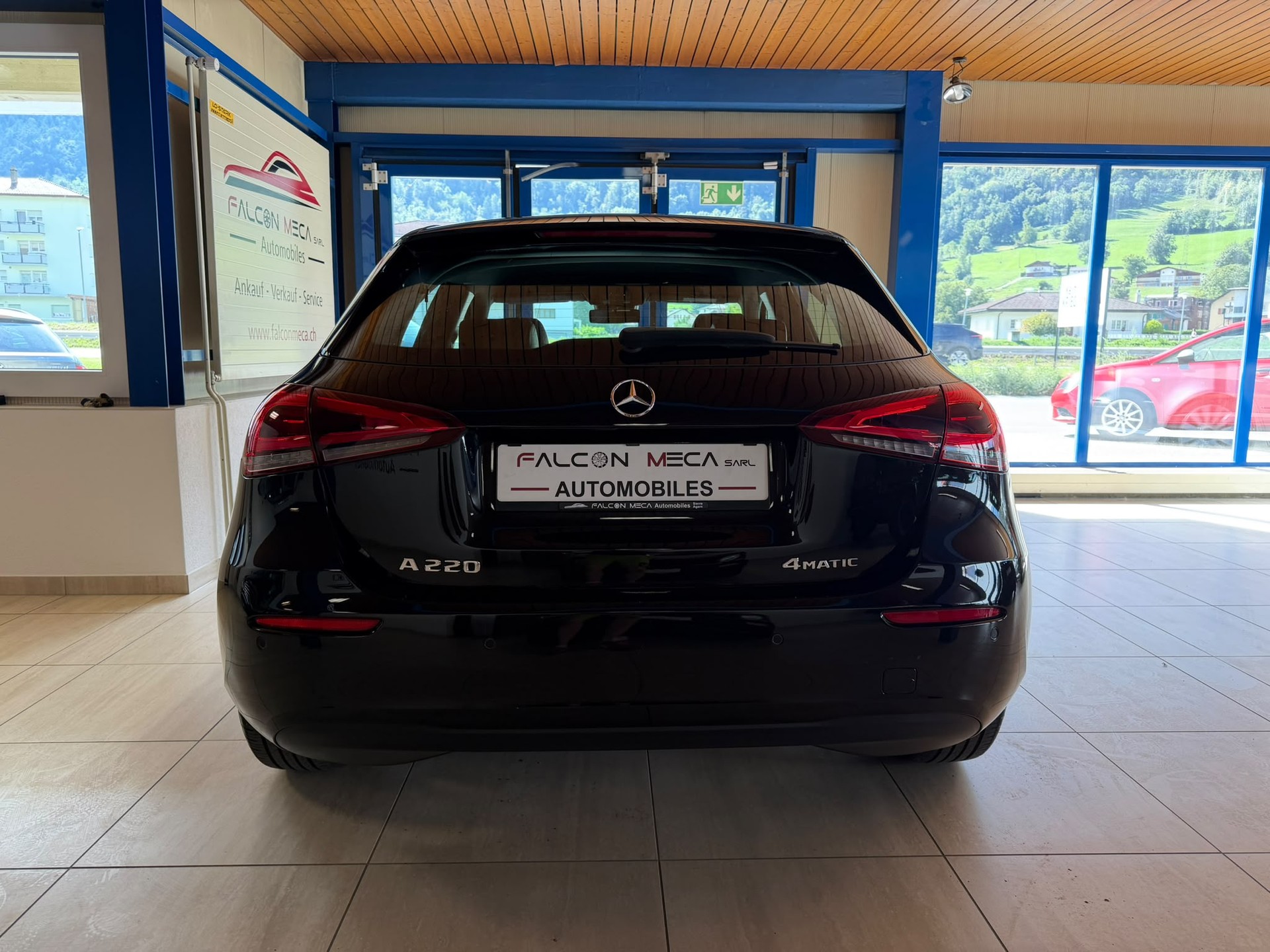 MERCEDES-BENZ A 220 Progressive 7G-DCT 4Matic-image-8