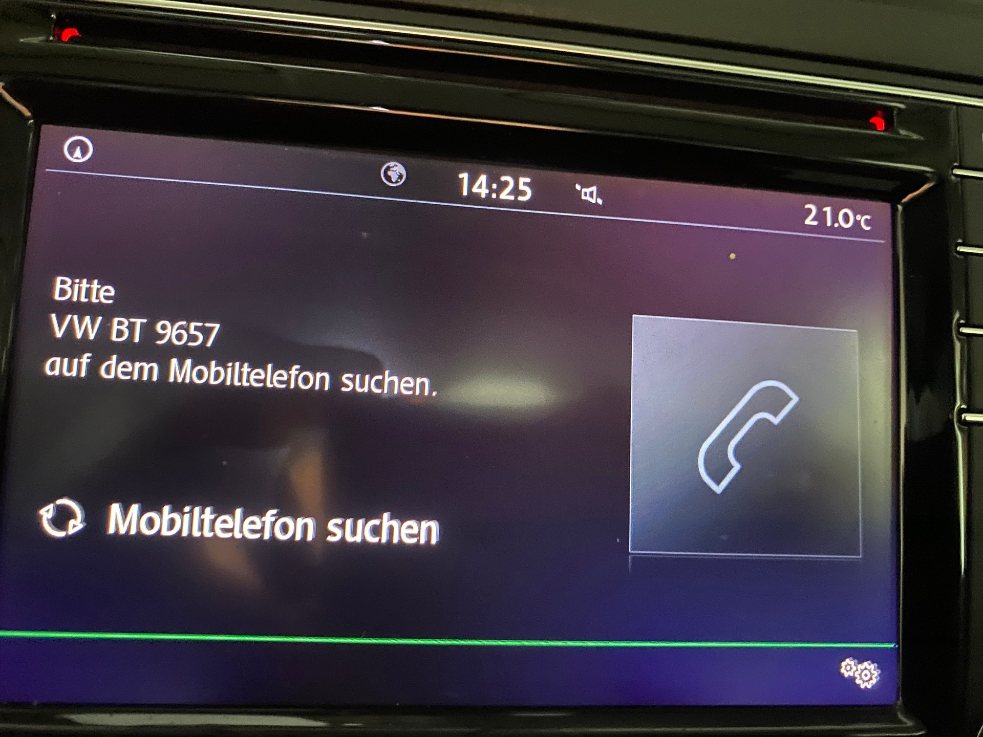 VW Caddy Maxi 2.0TDI BlueMotion Technology-image-12