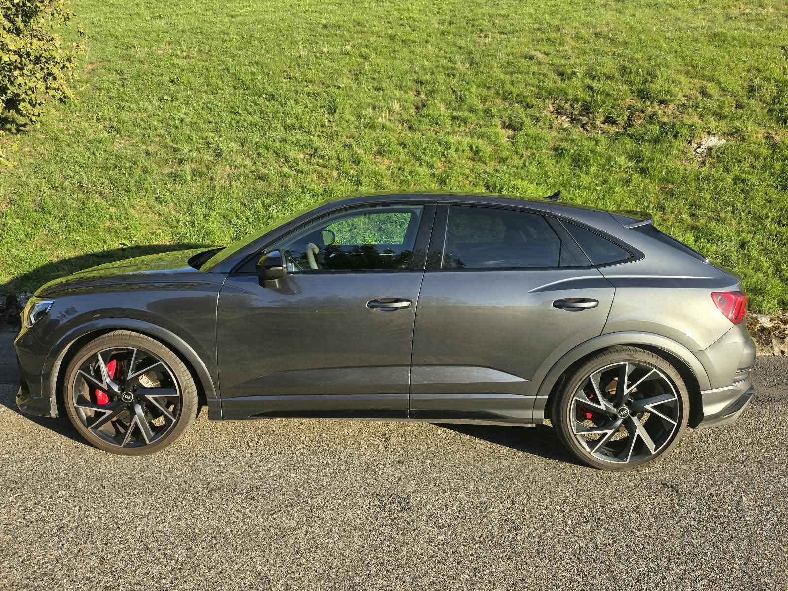 AUDI RS Q3 Sportback quattro S tronic-image-9