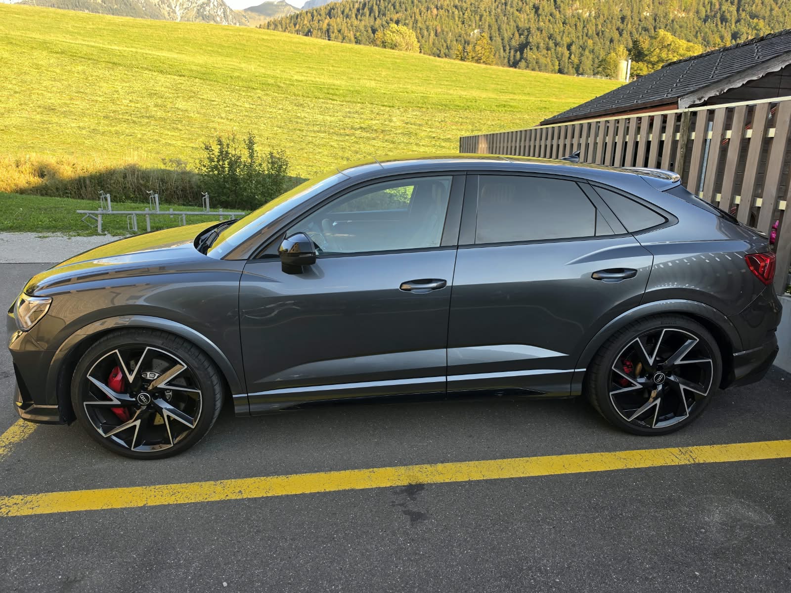 AUDI RS Q3 Sportback quattro S tronic-image-8