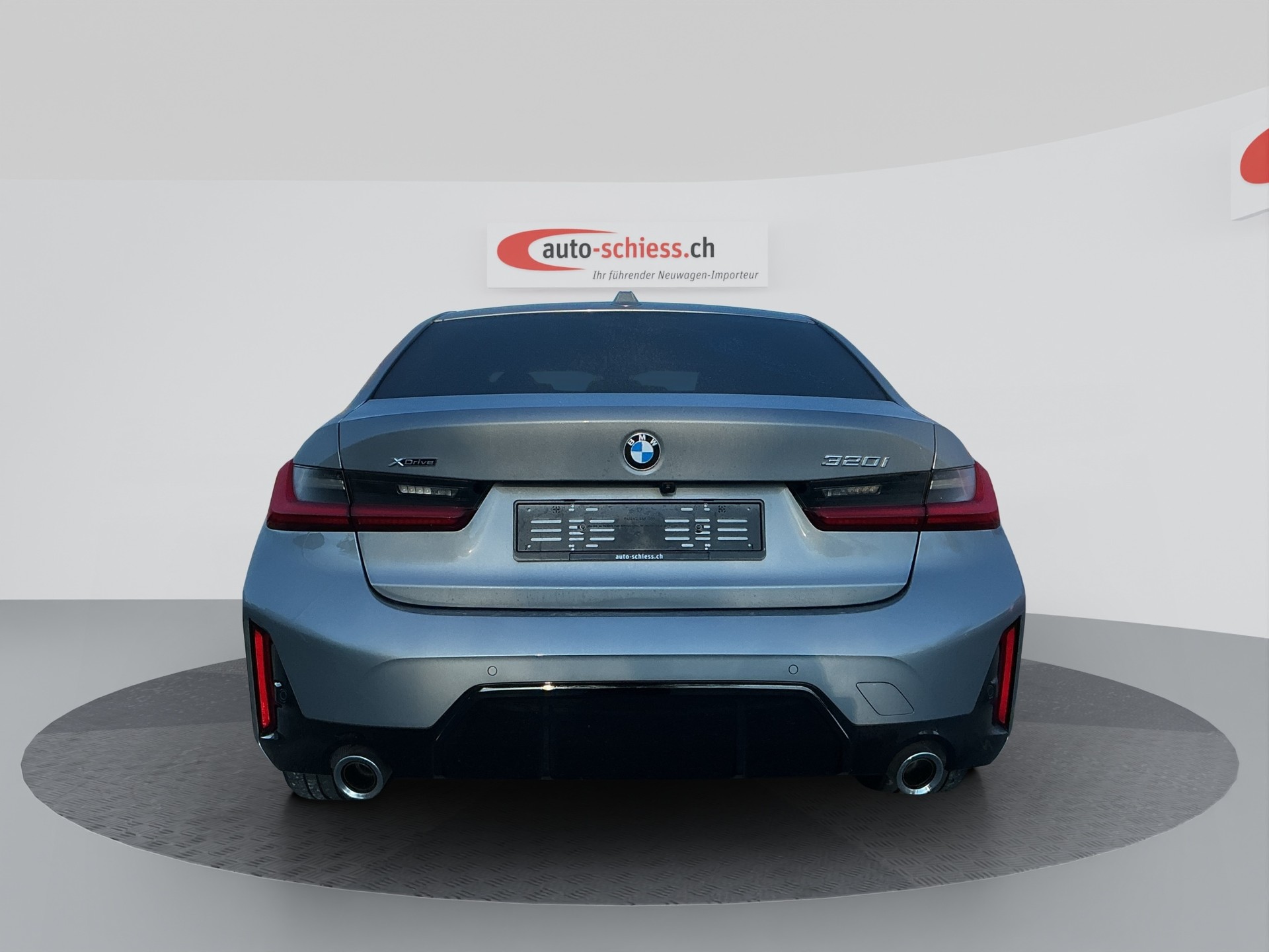 BMW 320i xDrive Steptronic M Sport Shadow Line-image-3