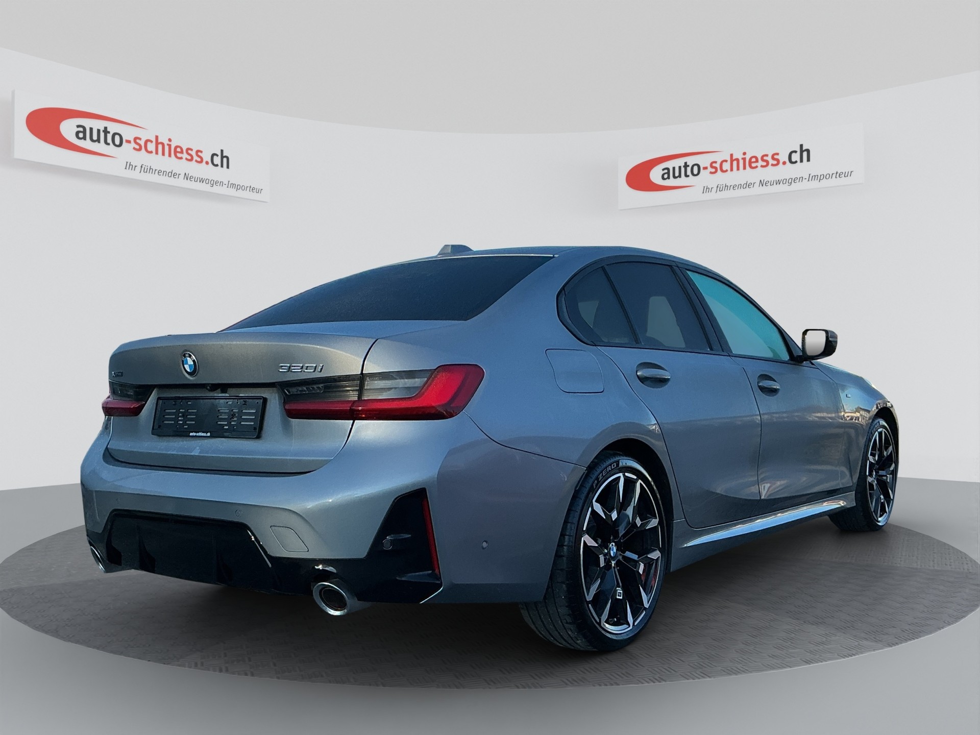 BMW 320i xDrive Steptronic M Sport-image-4