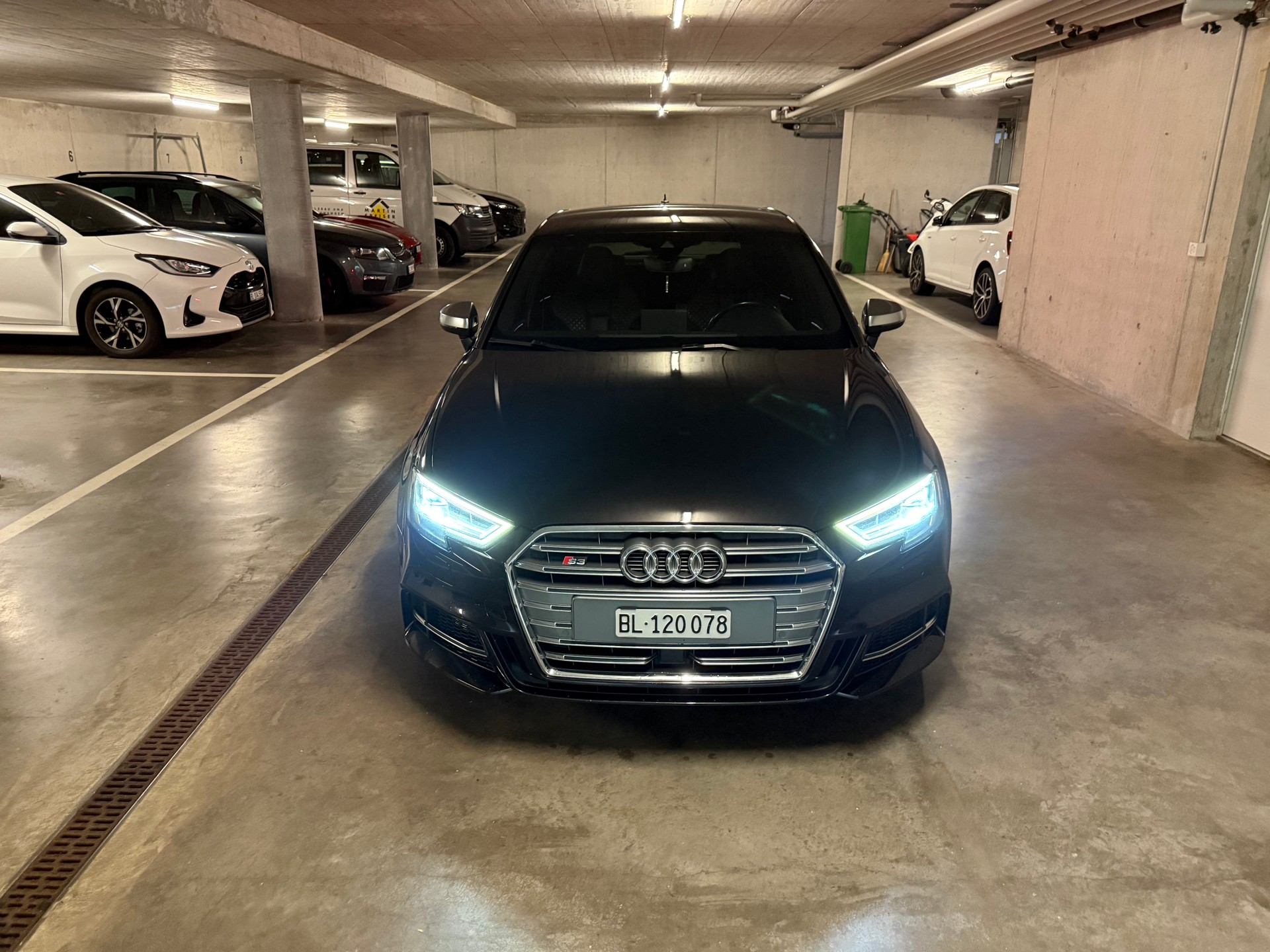 AUDI 2.0 T FSI quattro S-Tronic-image-5