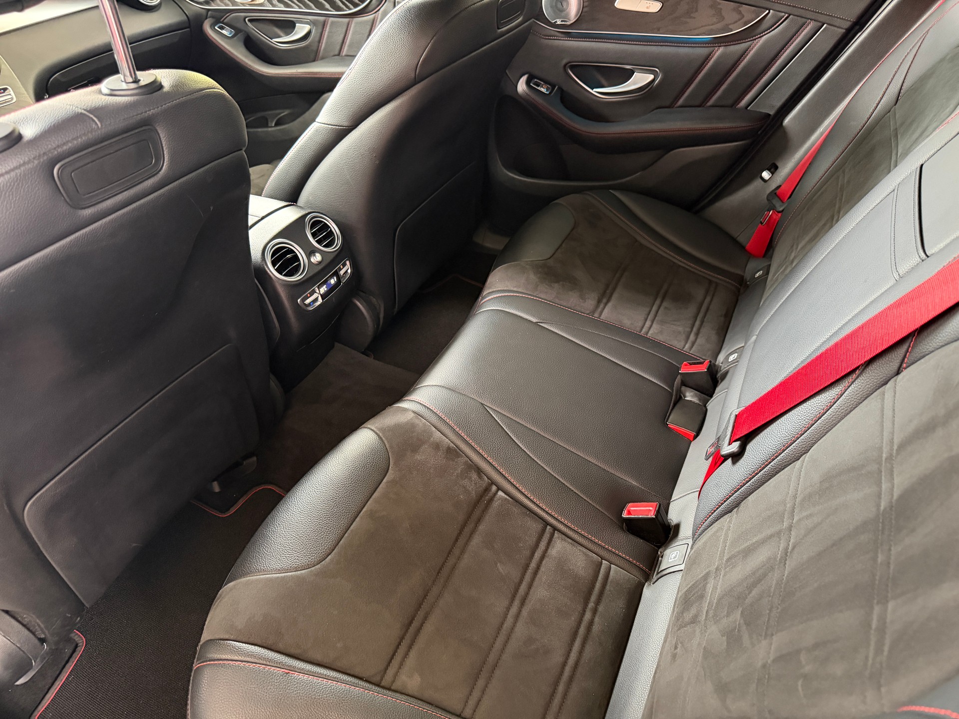 MERCEDES-BENZ GLC 43 AMG 4Matic 9G-Tronic-image-11