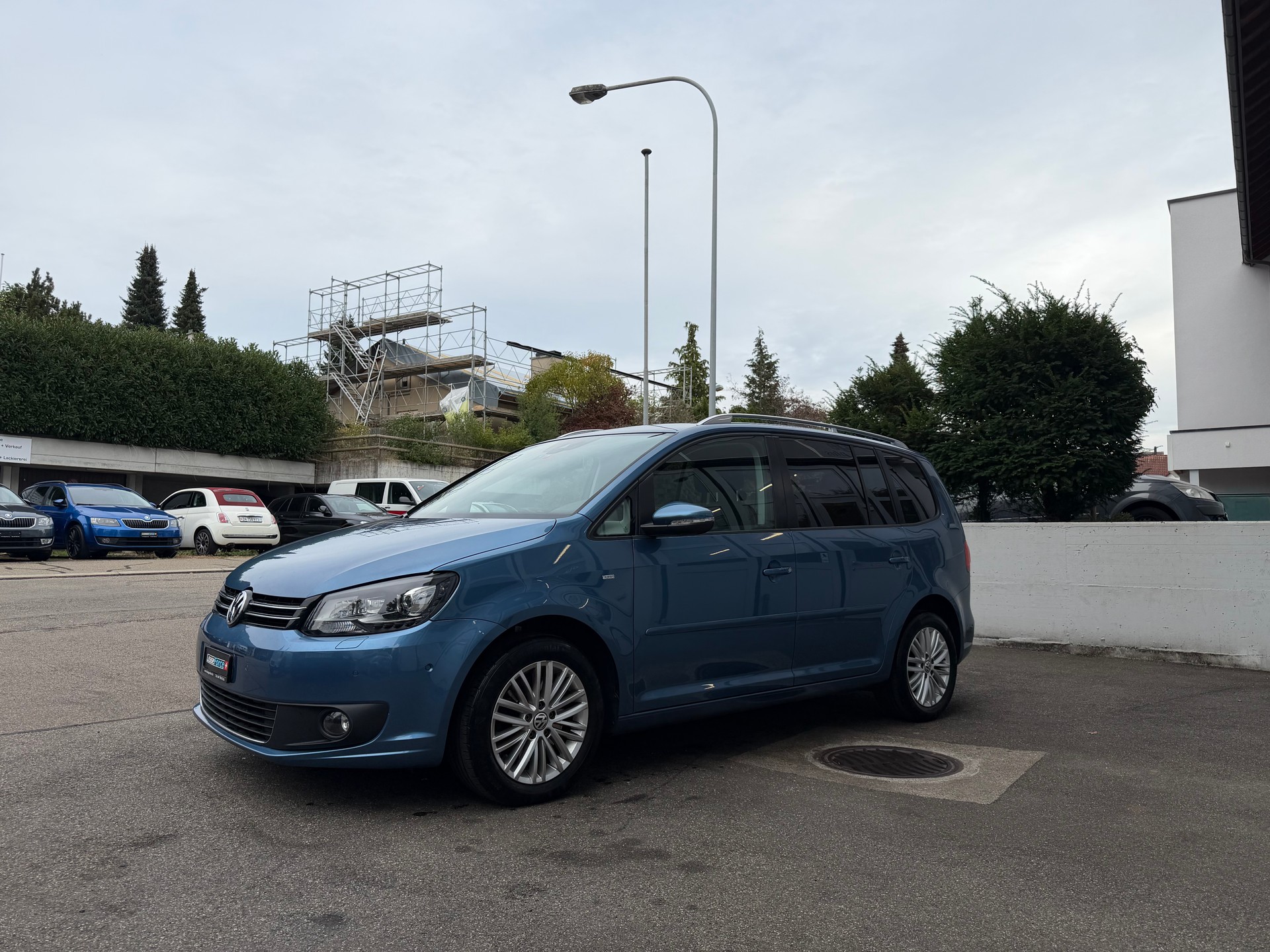 VW Touran 1.4 TSI Cup DSG-image-2