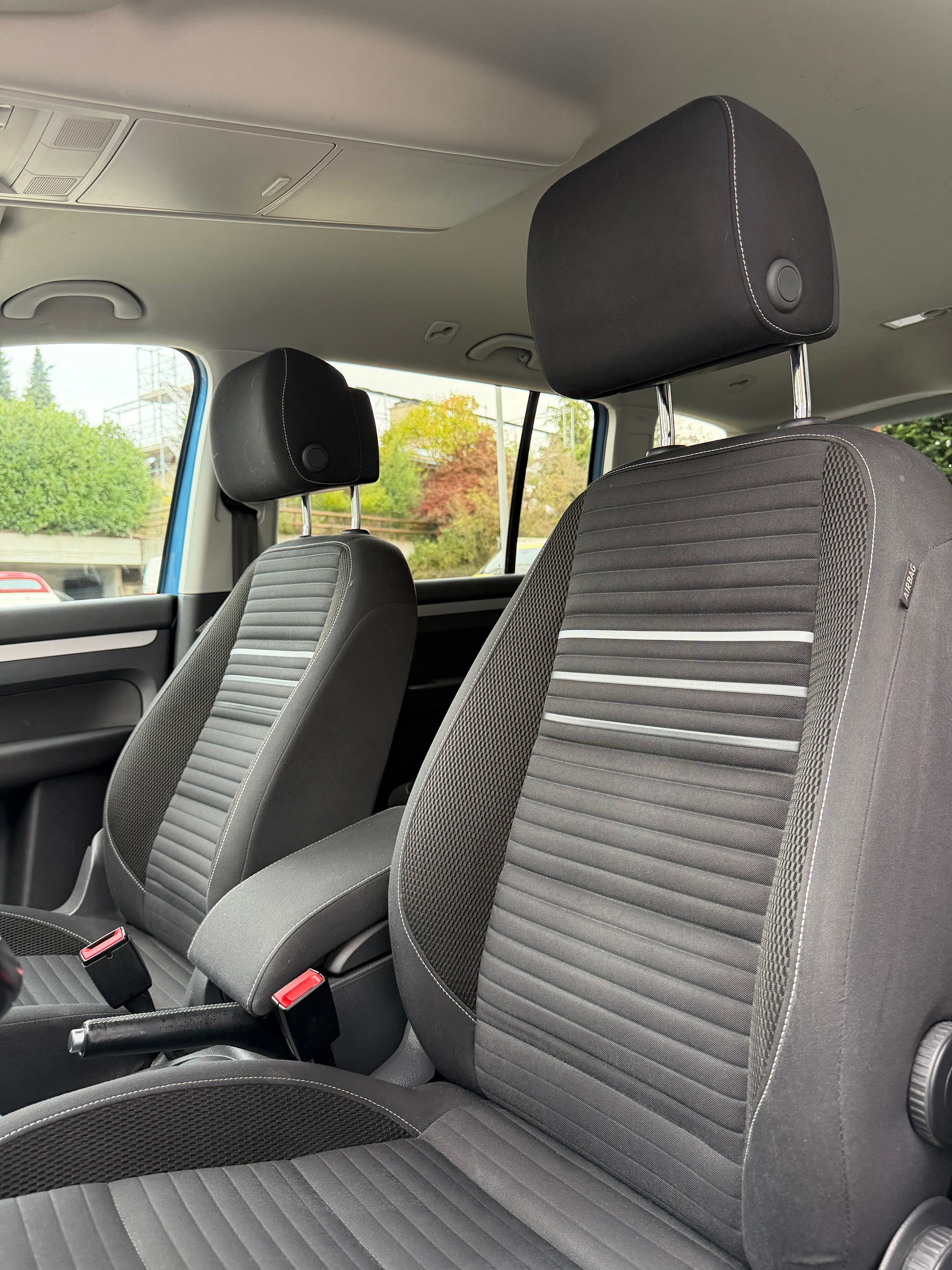 VW Touran 1.4 TSI Cup DSG-image-8