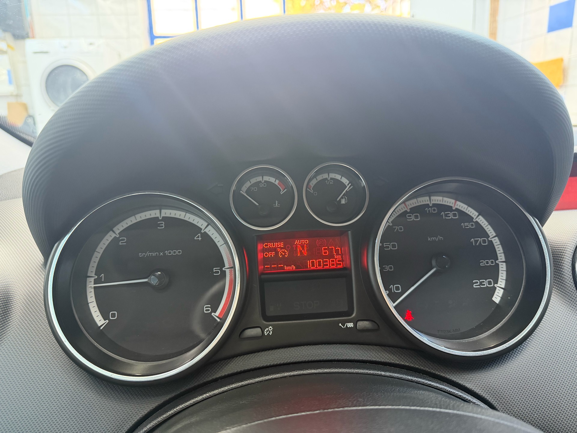 PEUGEOT 308 SW 1.6 HDI Access-image-10