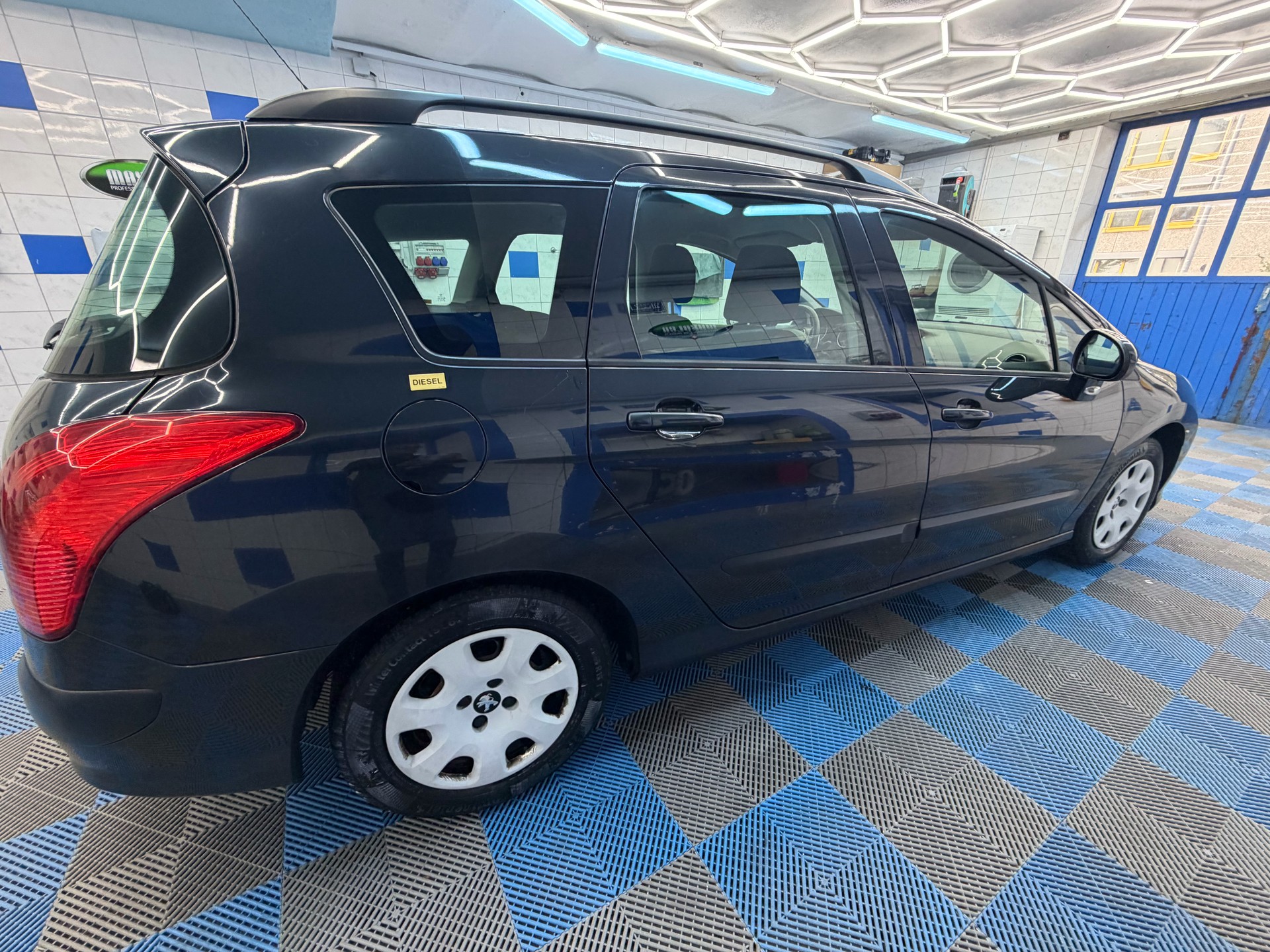 PEUGEOT 308 SW 1.6 HDI Access-image-5