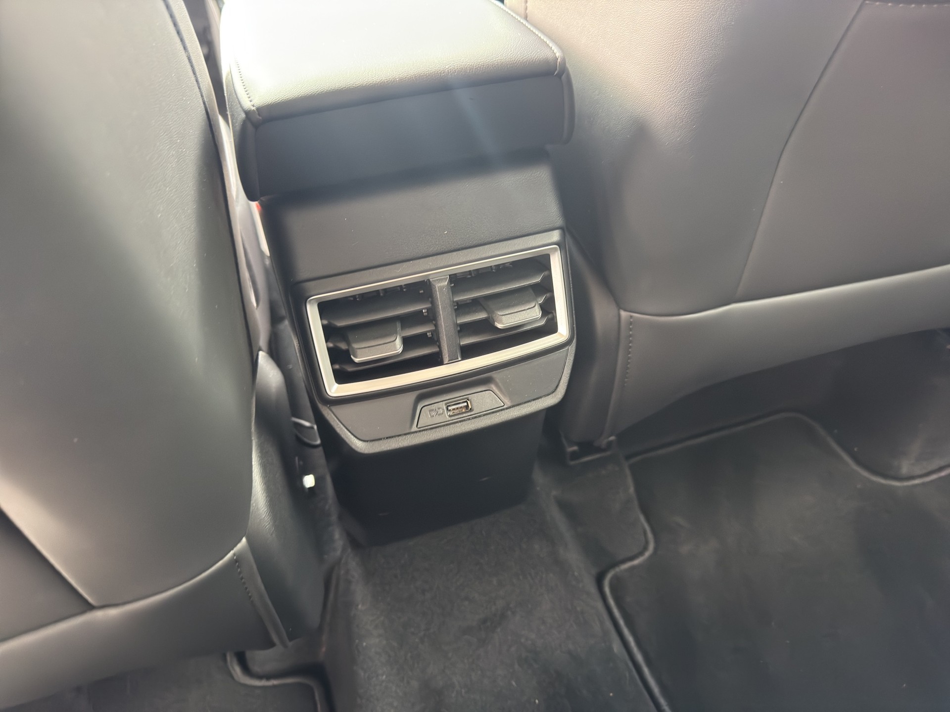 MG ZS 1.5 HEV Luxury-image-15