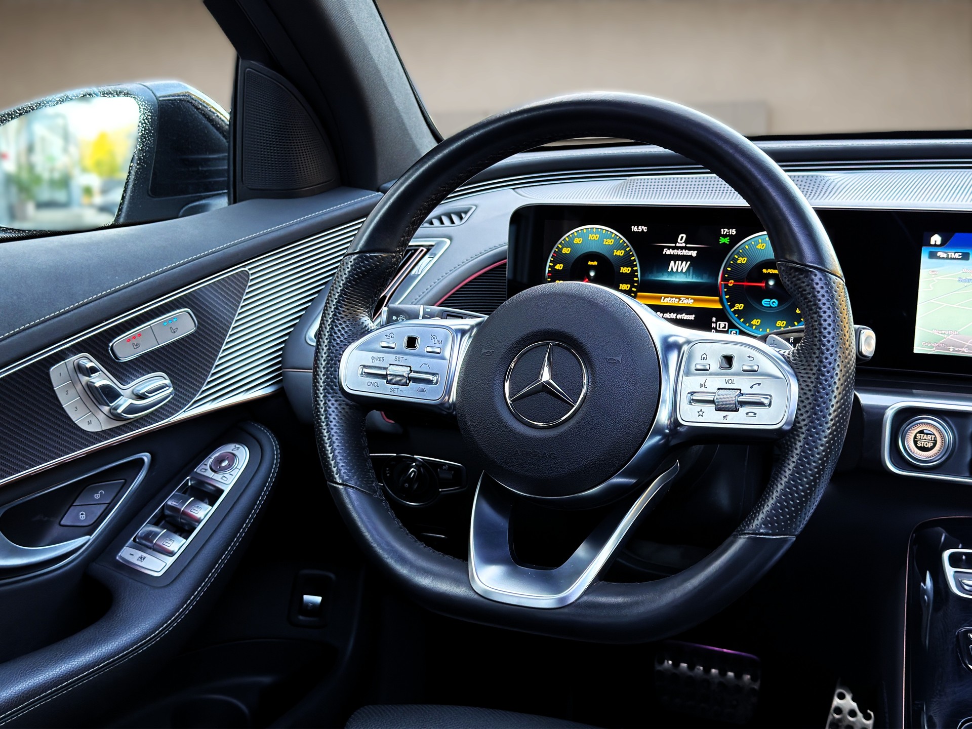 MERCEDES-BENZ EQC 400 4Matic EQ Star ✅CH-Fahrzeug & TOP-AUSSTATTUNG und Frisch ab Service✅-image-13