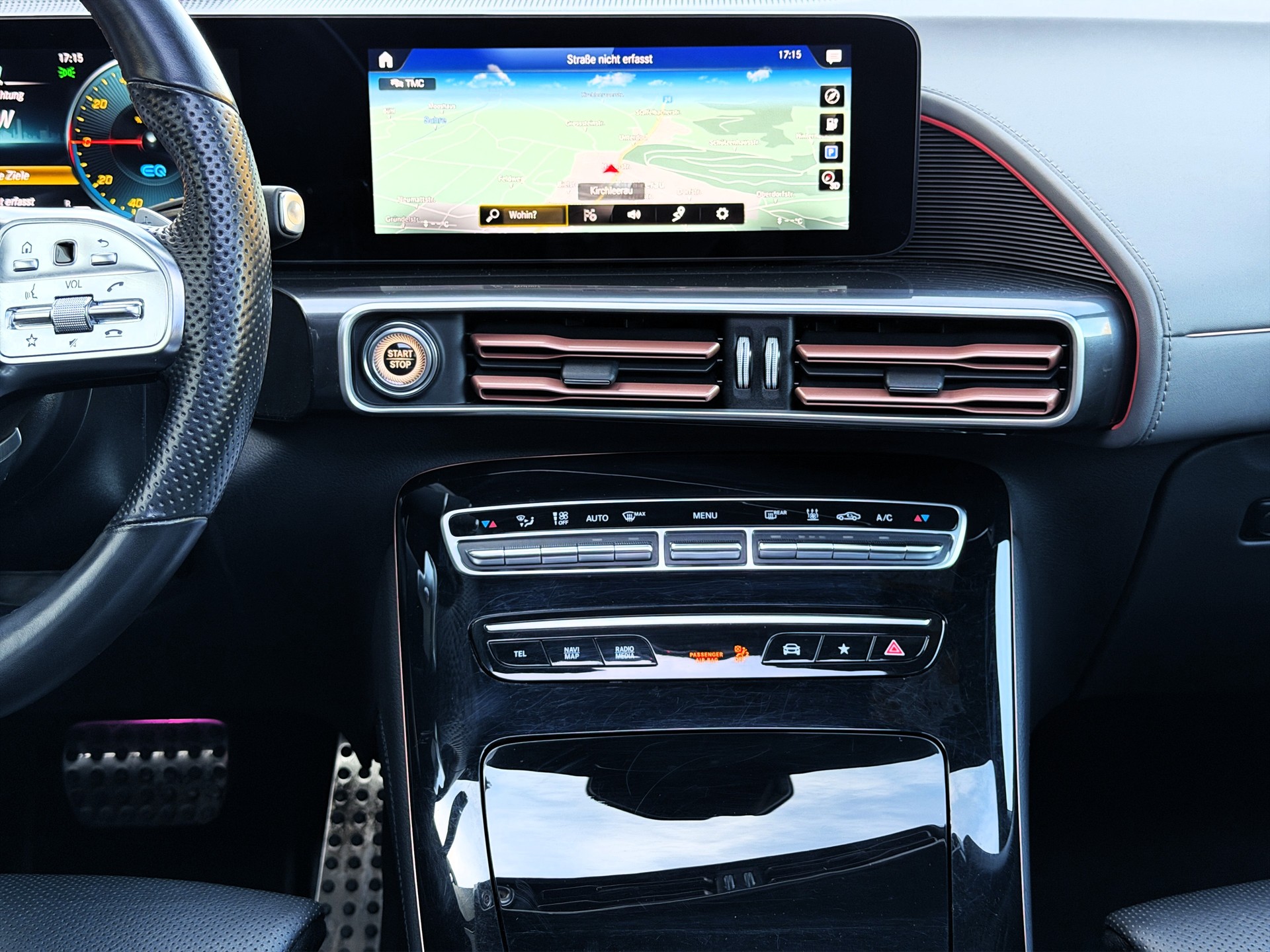 MERCEDES-BENZ EQC 400 4Matic EQ Star ✅CH-Fahrzeug & TOP-AUSSTATTUNG und Frisch ab Service✅-image-10