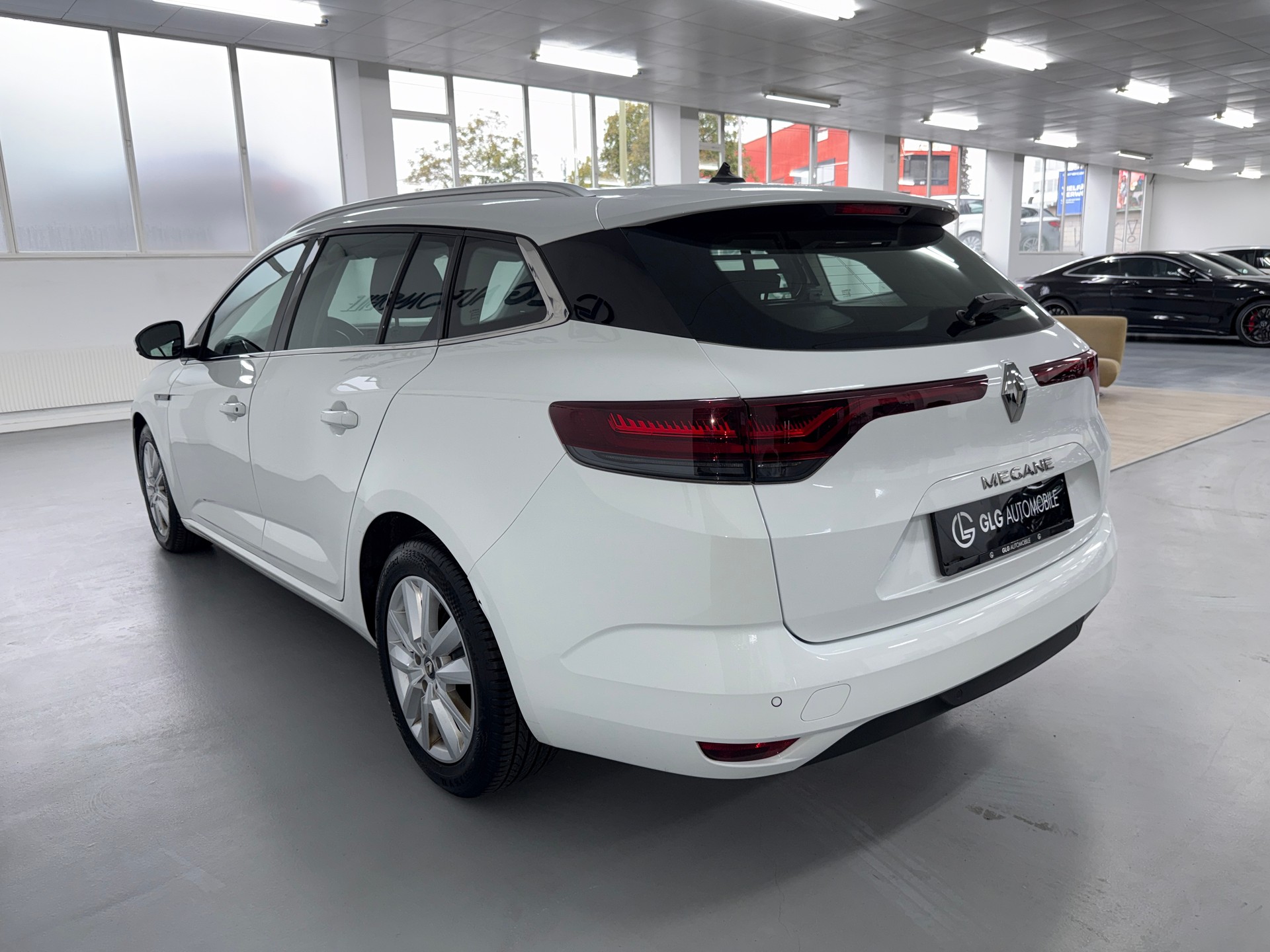 RENAULT Mégane Grandtour 1.5 dCi Business EDC-image-4