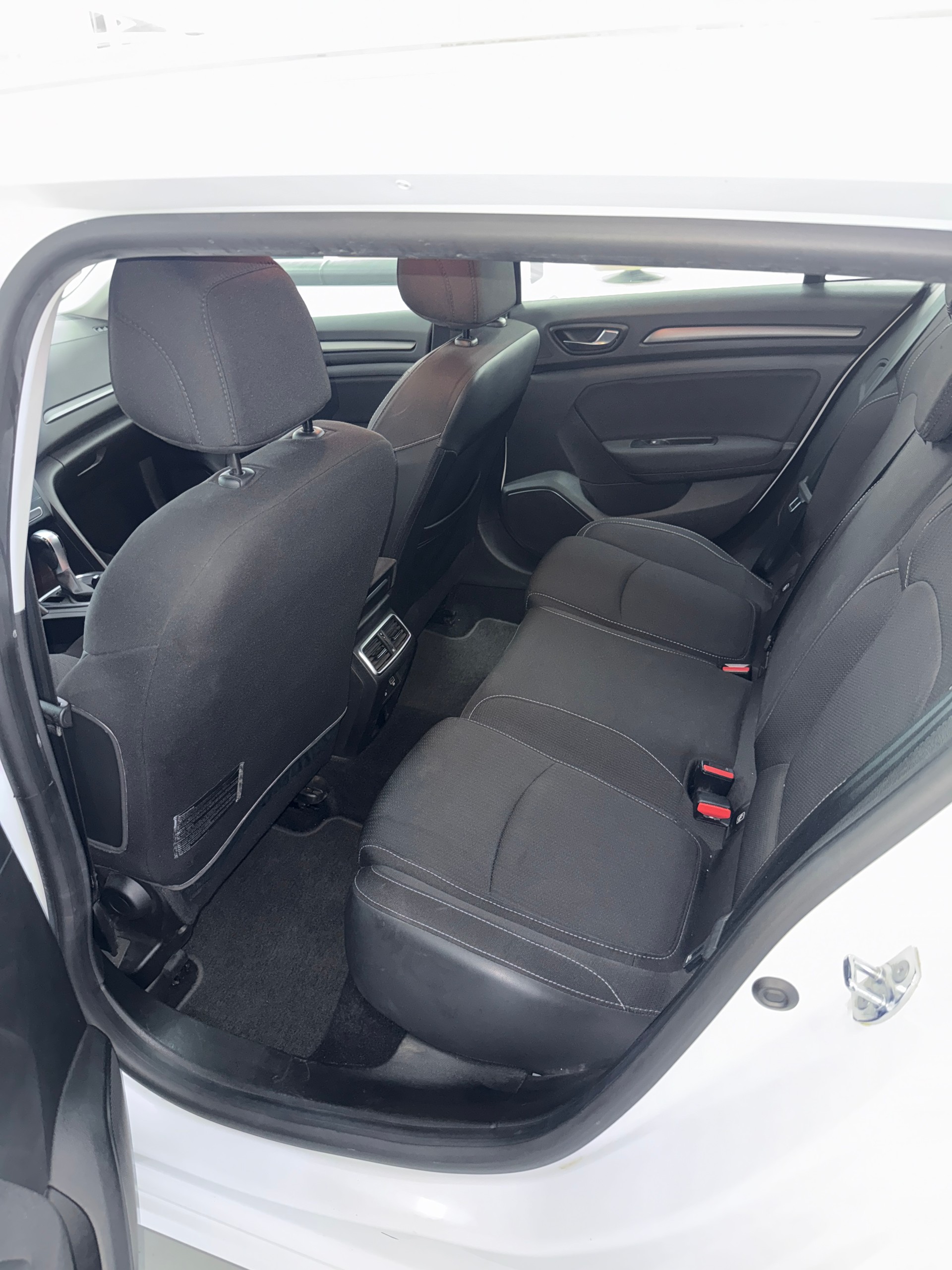 RENAULT Mégane Grandtour 1.5 dCi Business EDC-image-11