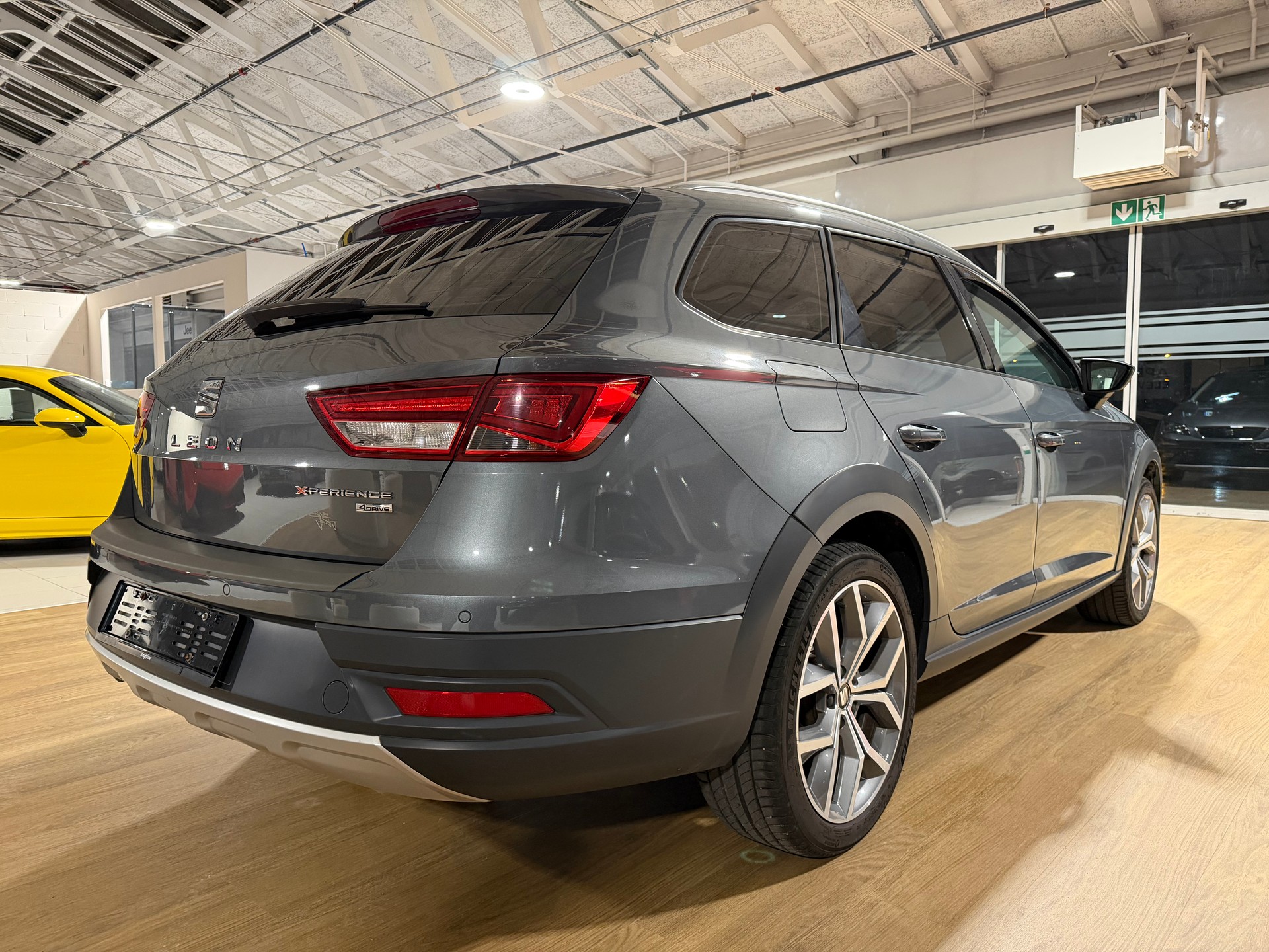 SEAT Leon ST 2.0 TDI X-Perience 4Drive DSG-image-2