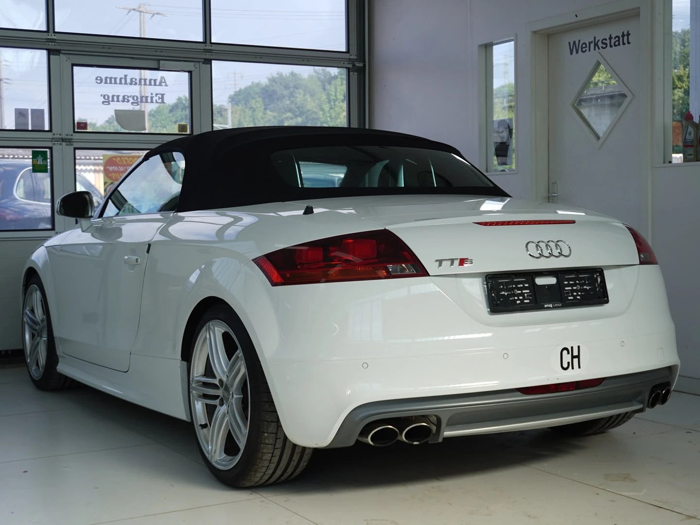 AUDI TTS Roadster 2.0 TFSI quattro S-tronic-image-2