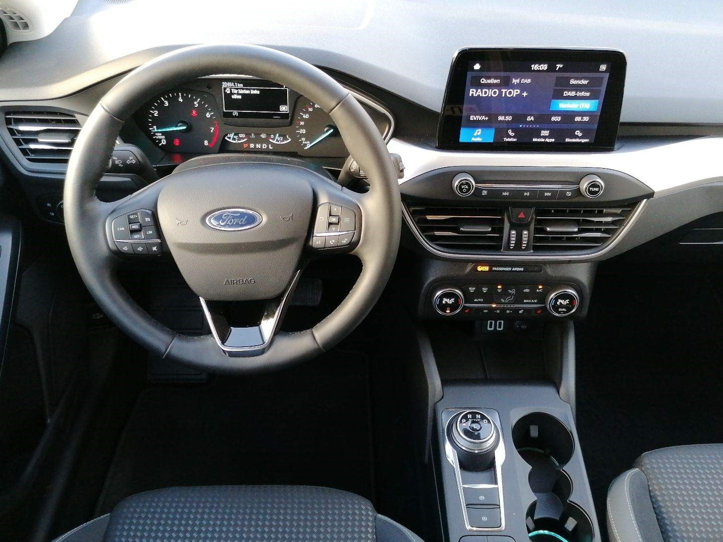 FORD Focus 1.0 SCTi Cool & Connect Automat-image-9