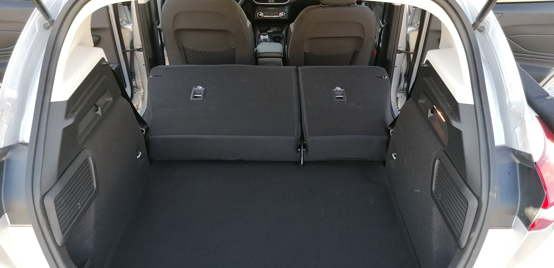FORD Focus 1.0 SCTi Cool & Connect Automat-image-12