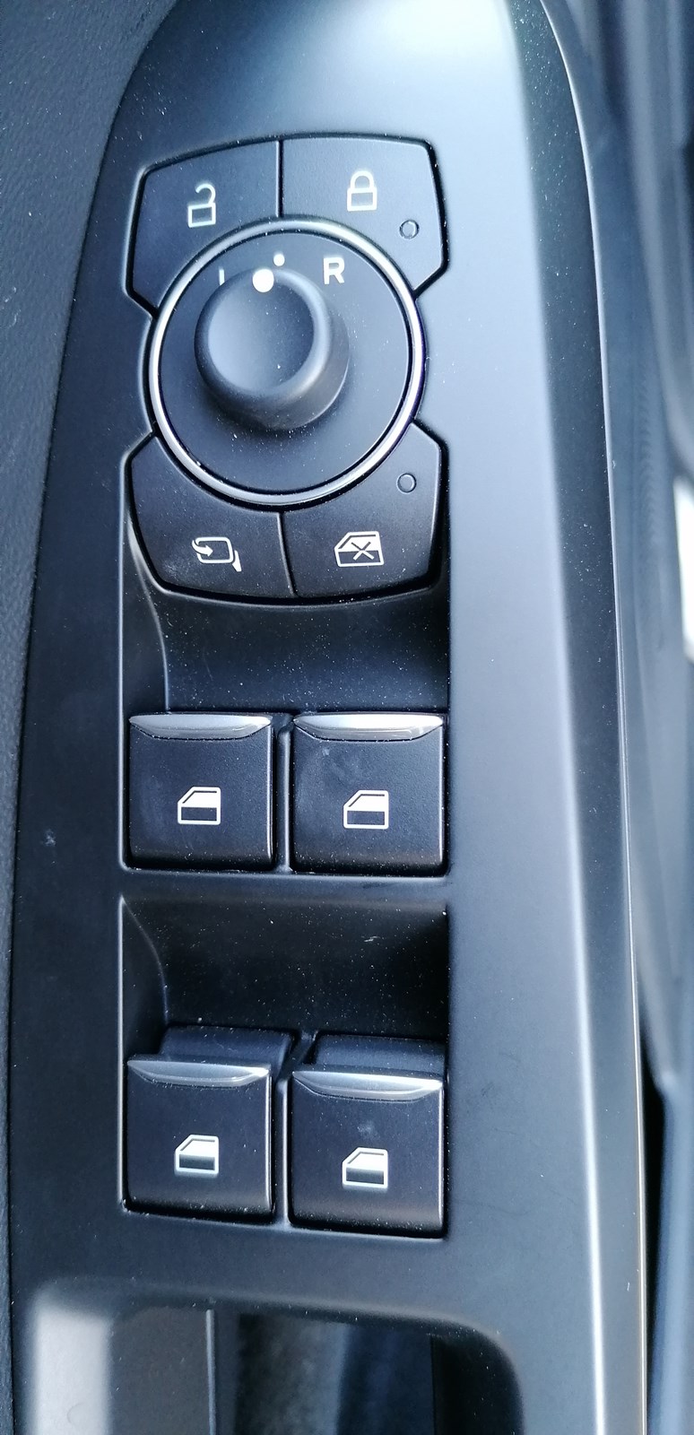 FORD Focus 1.0 SCTi Cool & Connect Automat-image-18