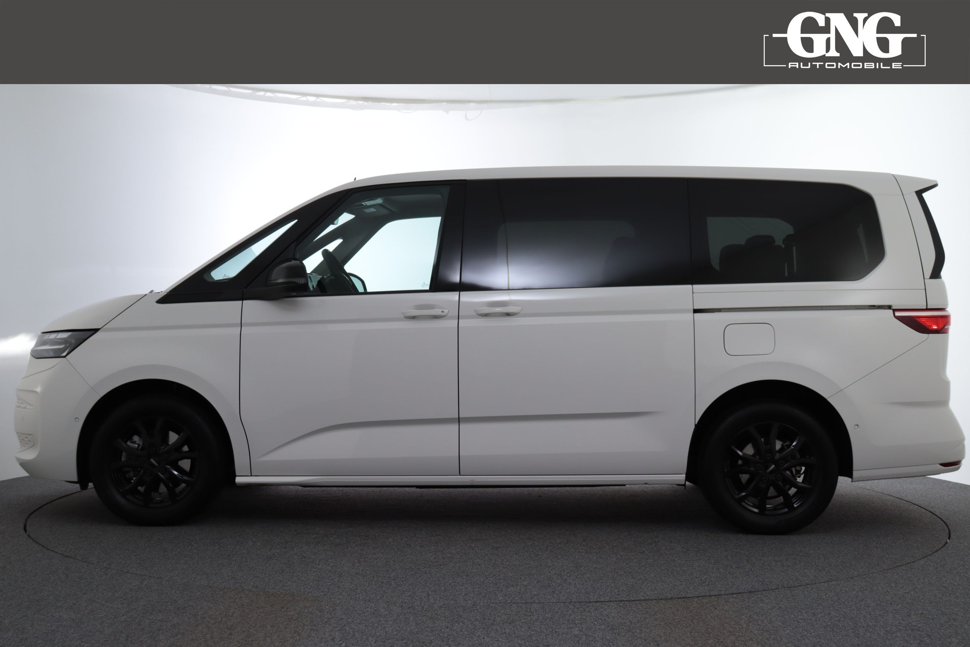 VW Multivan 2.0 TSI DSG Lang-image-2