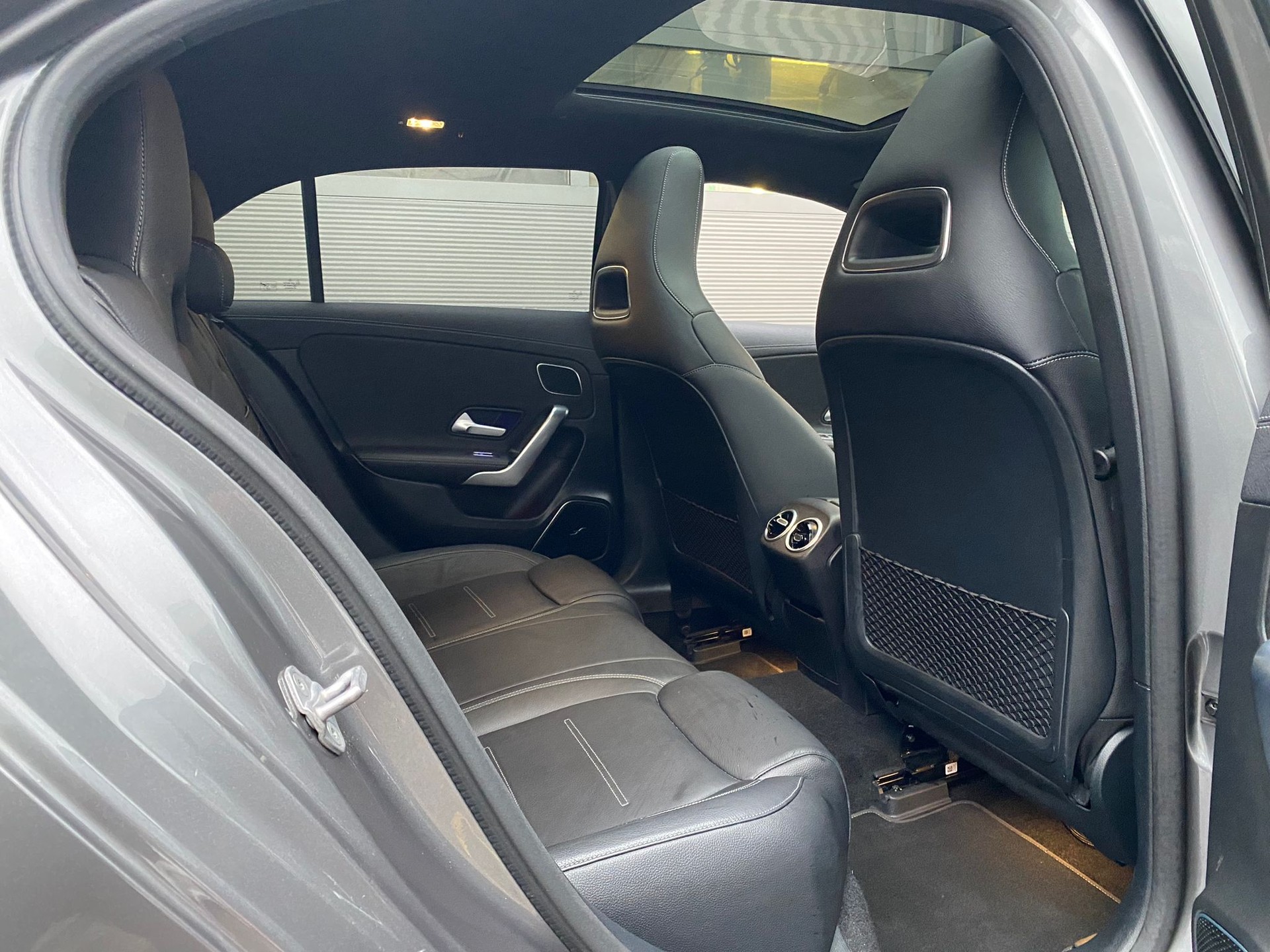 MERCEDES-BENZ A 250 Style 7G-DCT-image-11