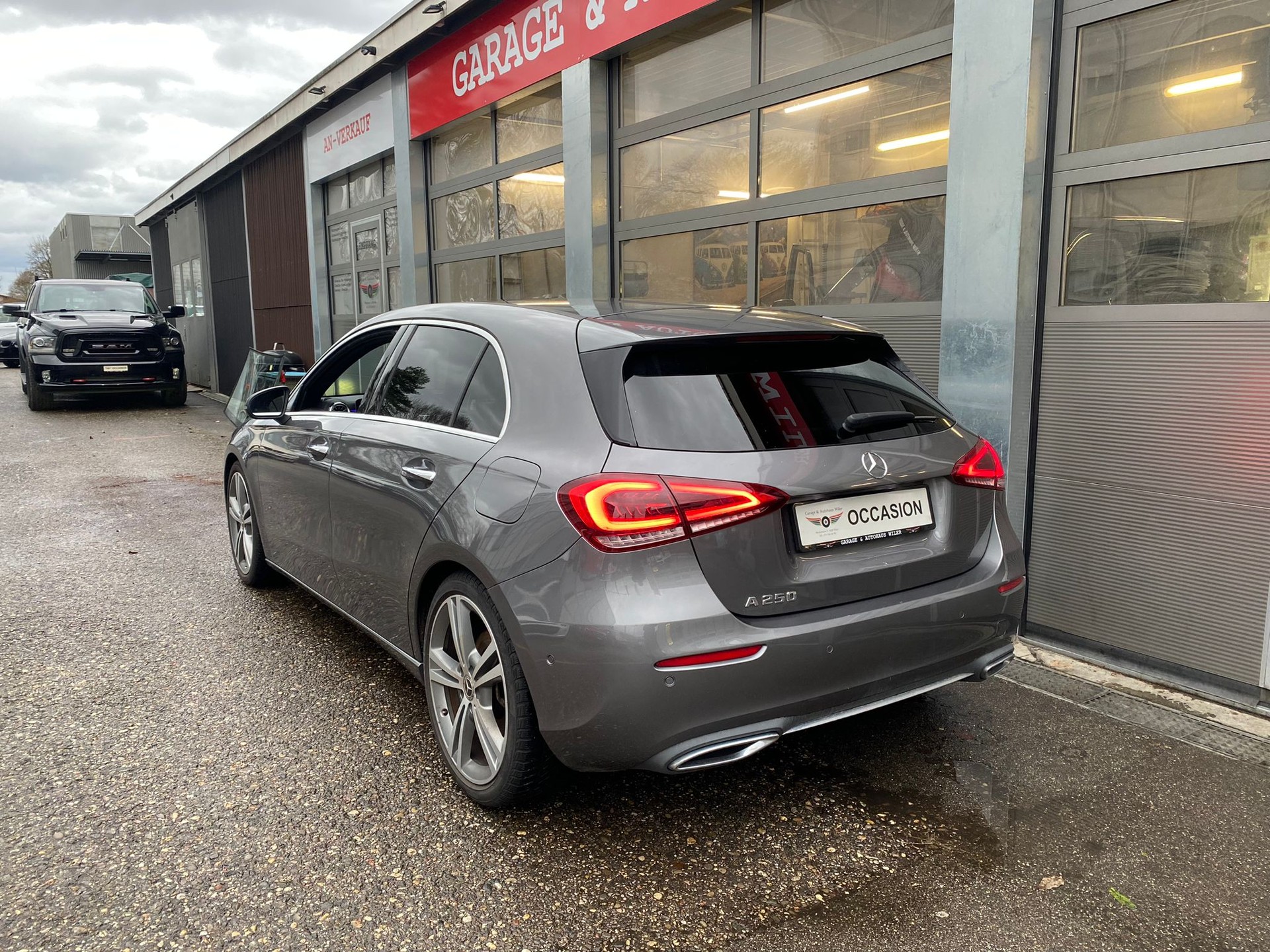 MERCEDES-BENZ A 250 Style 7G-DCT-image-6