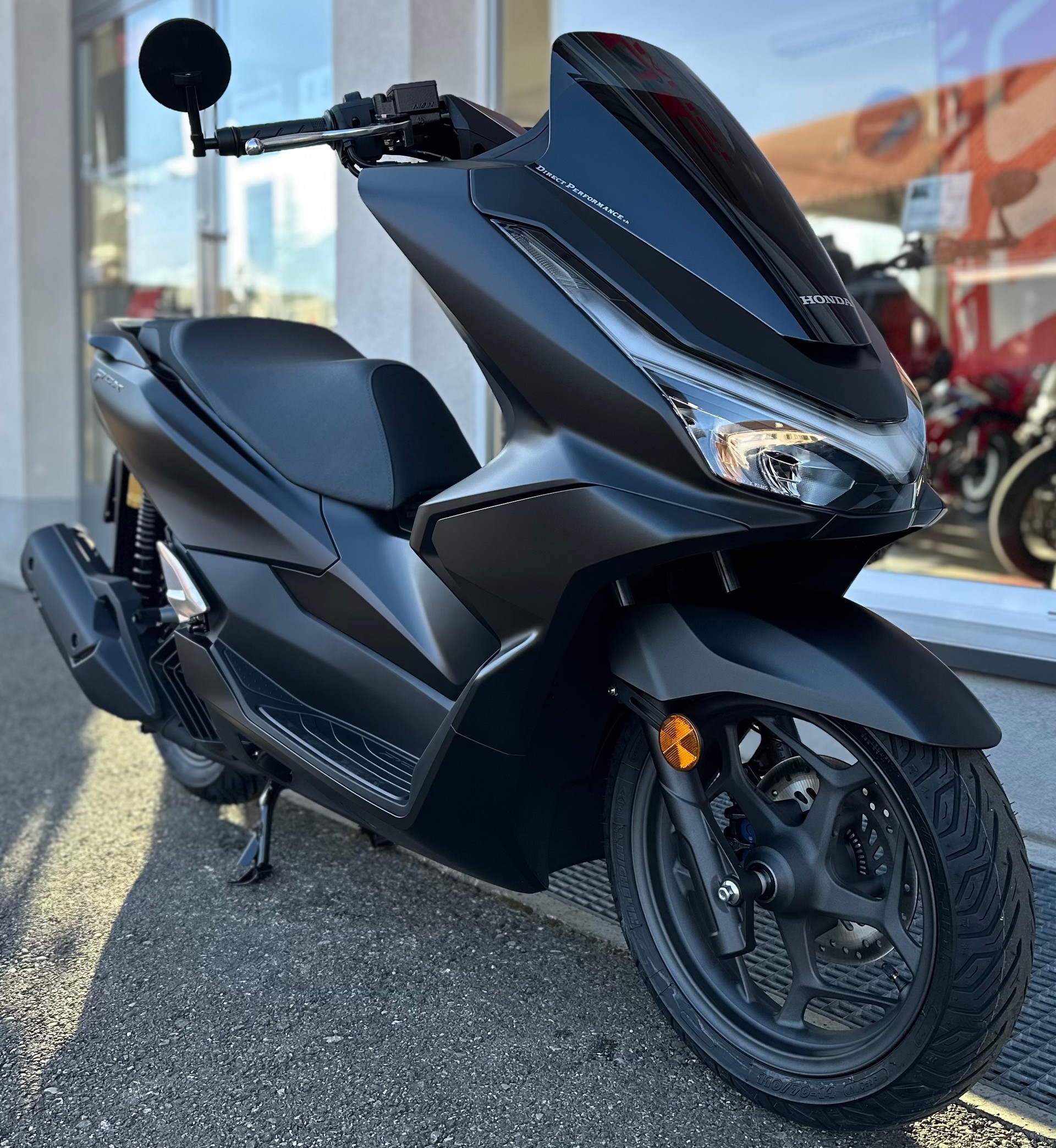 HONDA PCX 125 DX - TFT Konnektivität-showroom-element-2