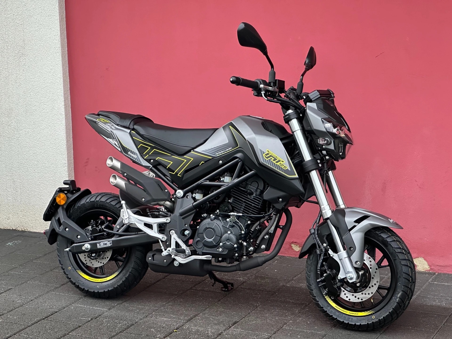 BENELLI TNT 125-showroom-element-1