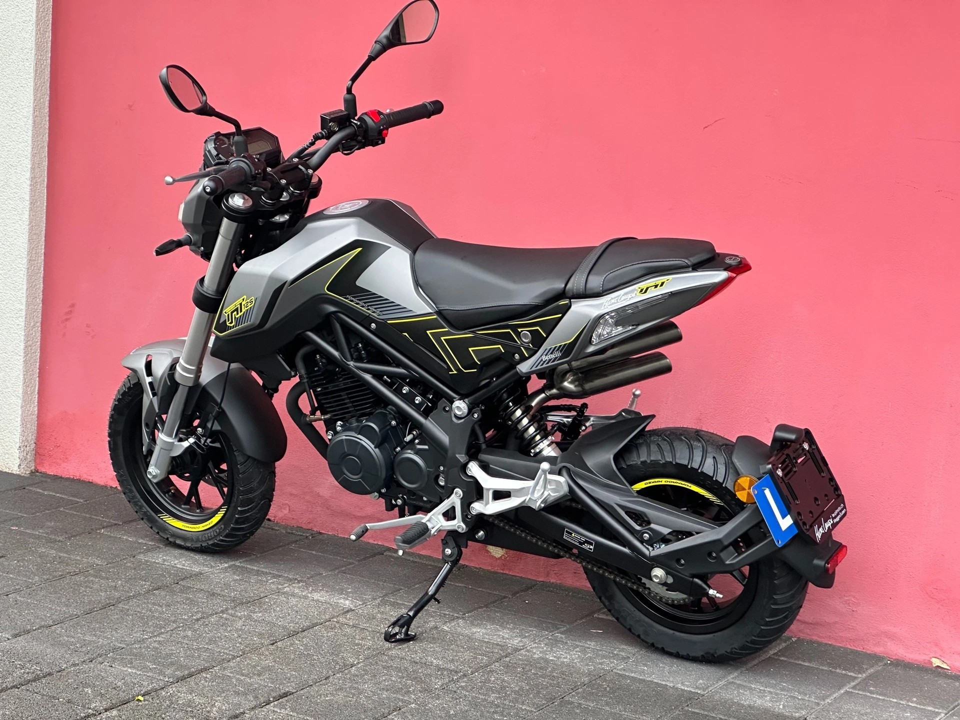 BENELLI TNT 125-showroom-element-2