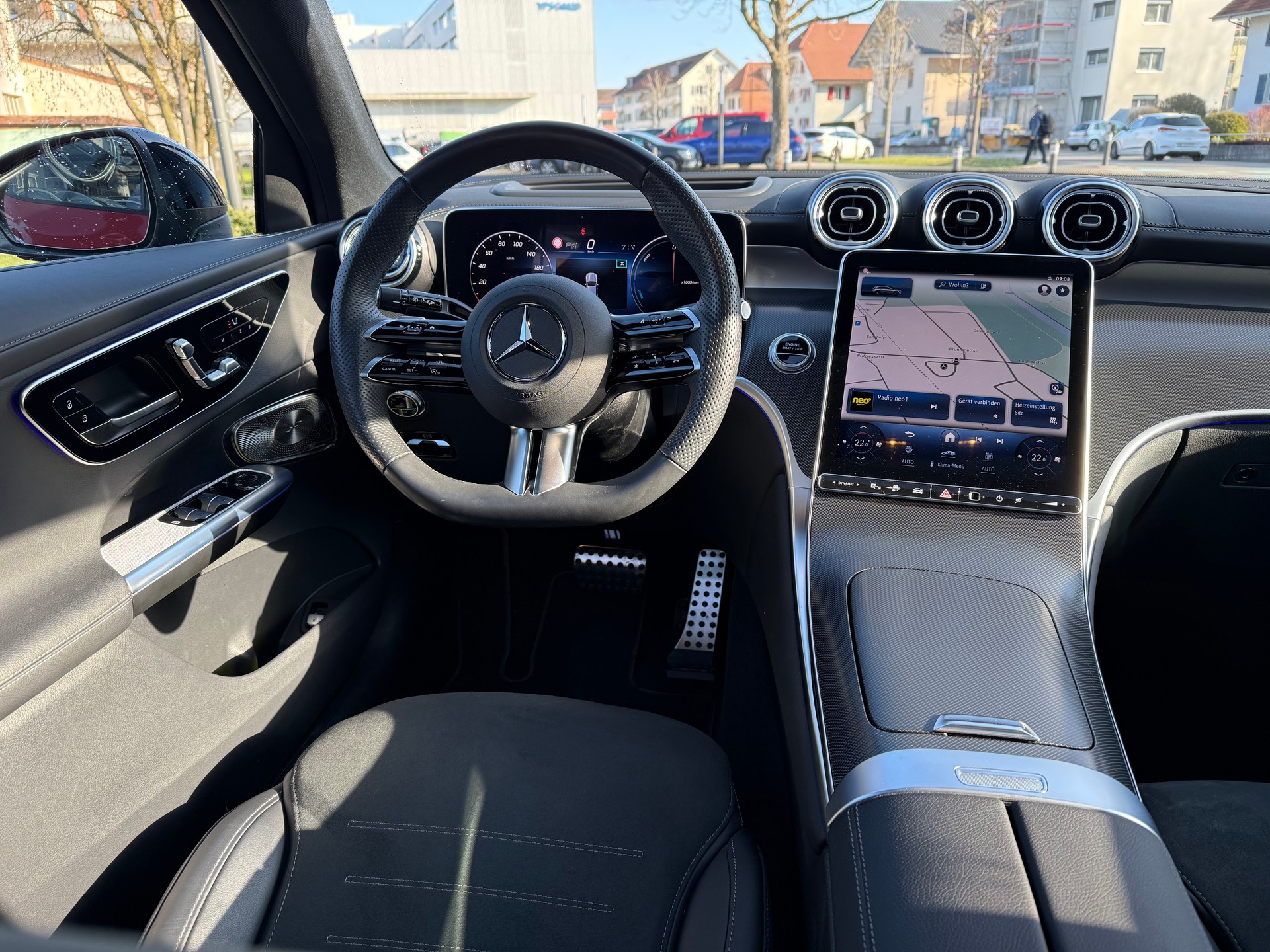 MERCEDES-BENZ GLC 300 e 4M 9G-Tronic-image-4