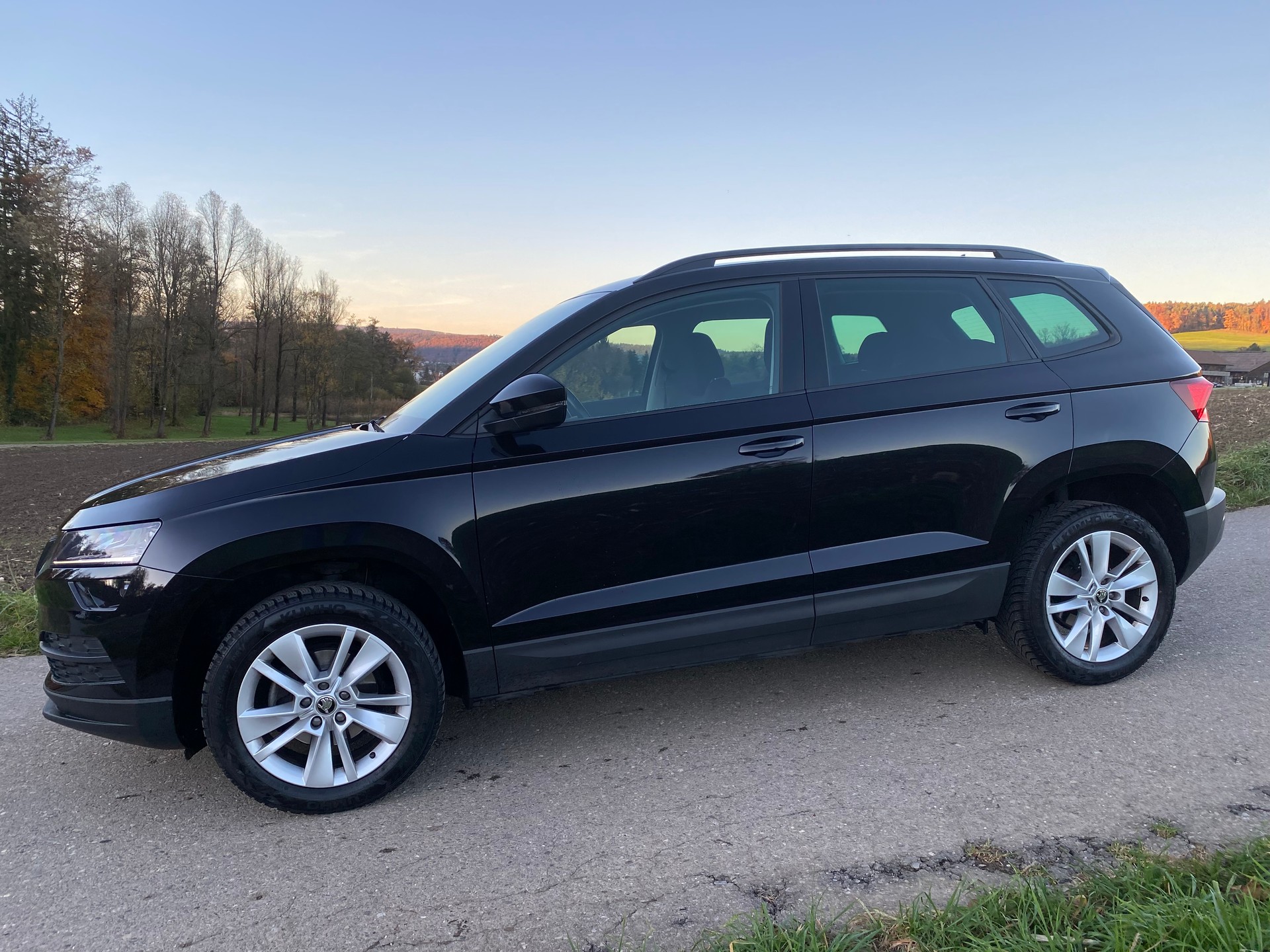 SKODA Karoq 1.5 TSI ACT Ambition DSG-image-3