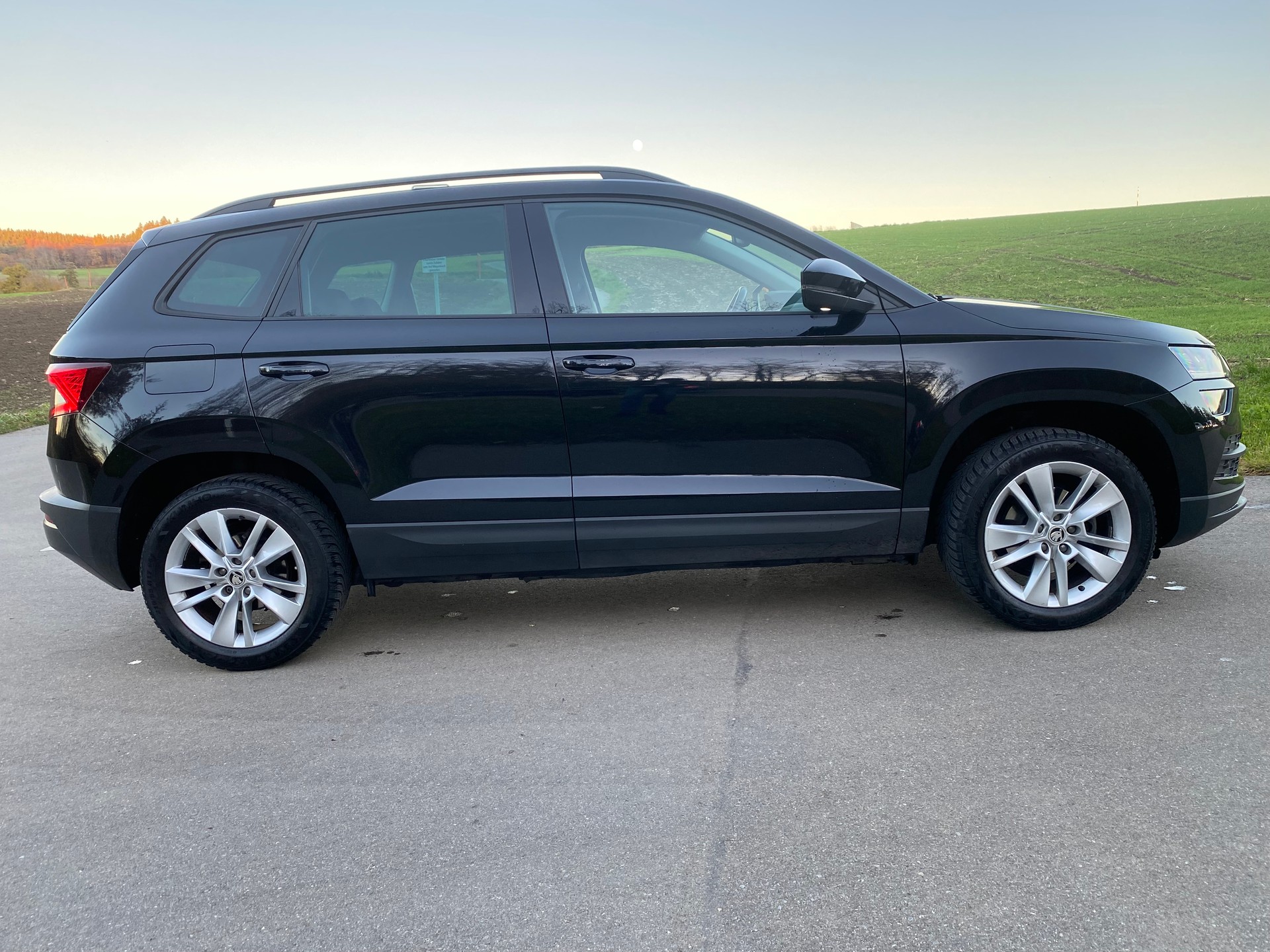 SKODA Karoq 1.5 TSI ACT Ambition DSG-image-8