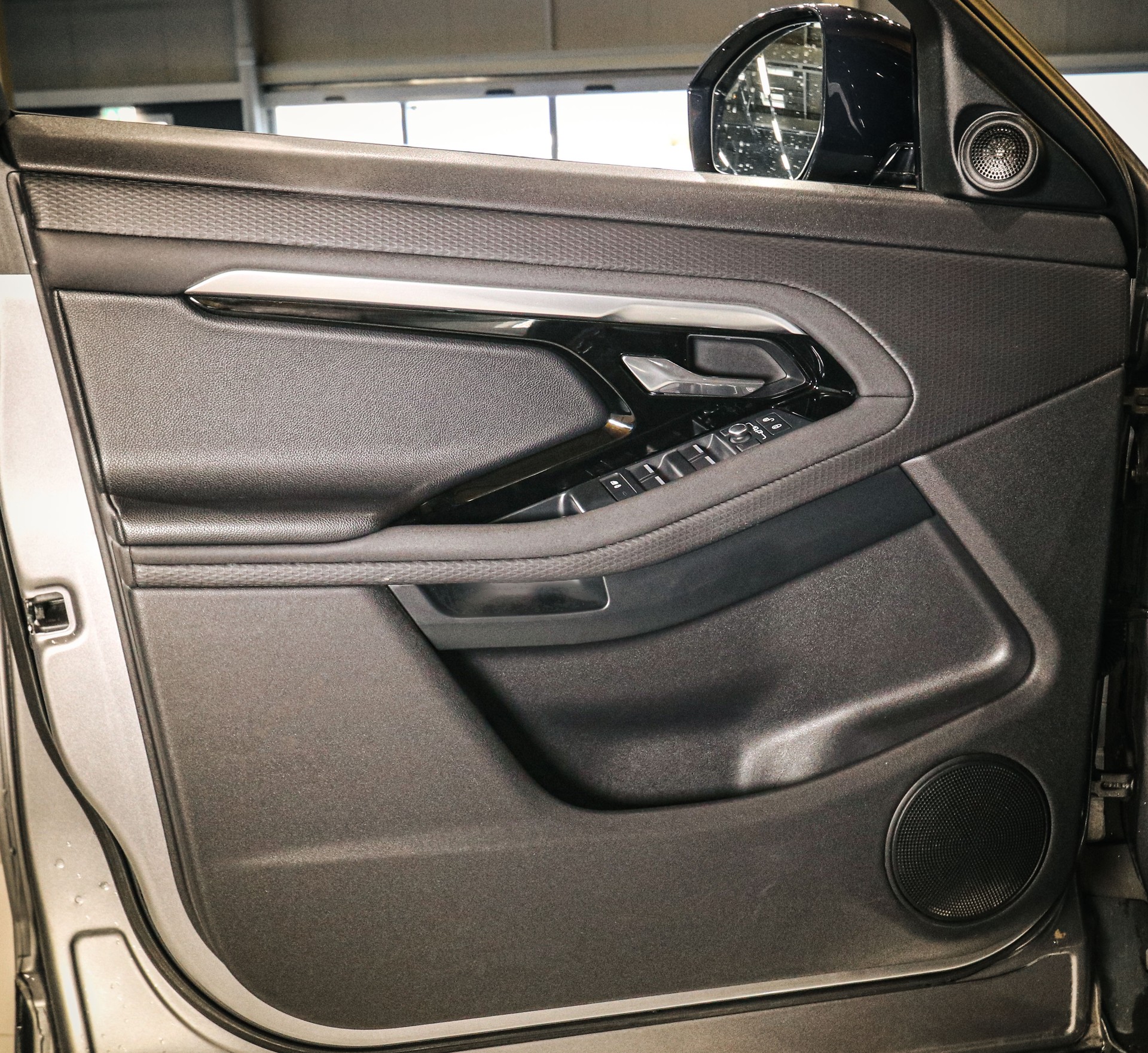 LAND ROVER Range Rover Evoque P200 R-Dynamic AT9-image-20