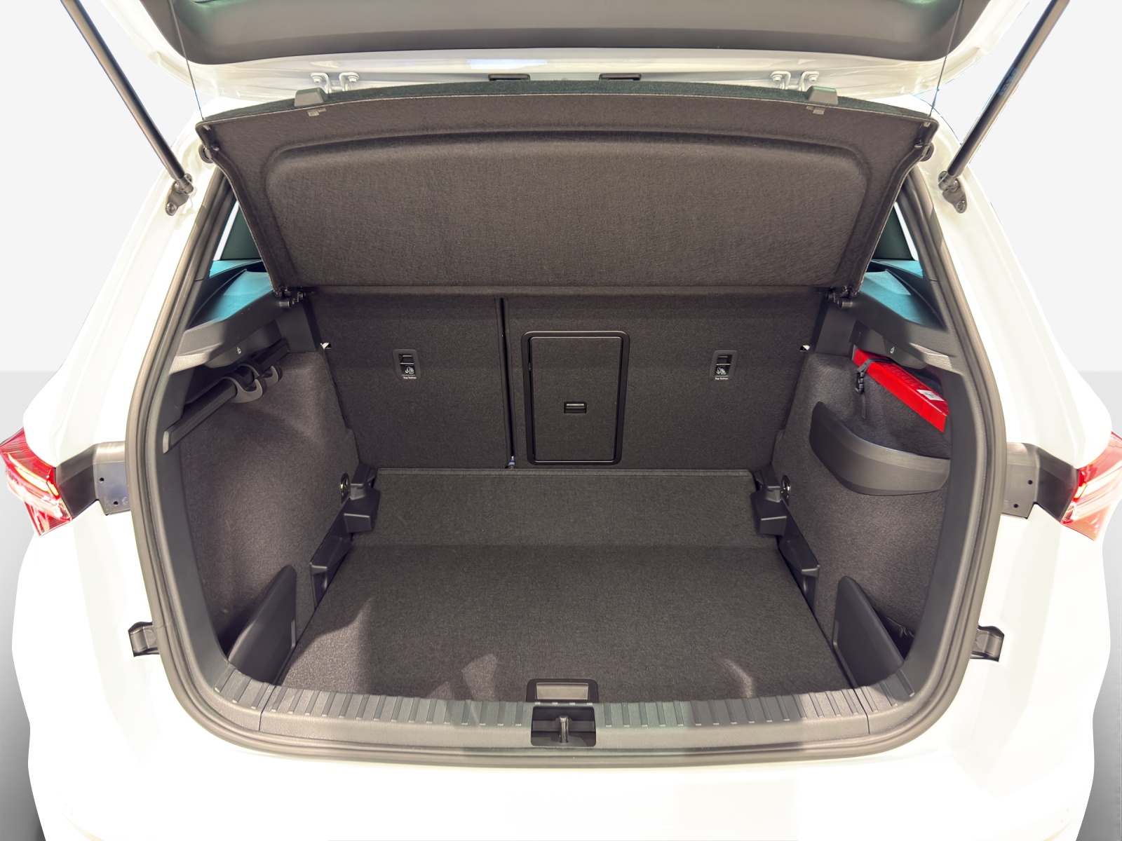 SKODA Karoq 1.5 TSI SportLine DSG-image-12