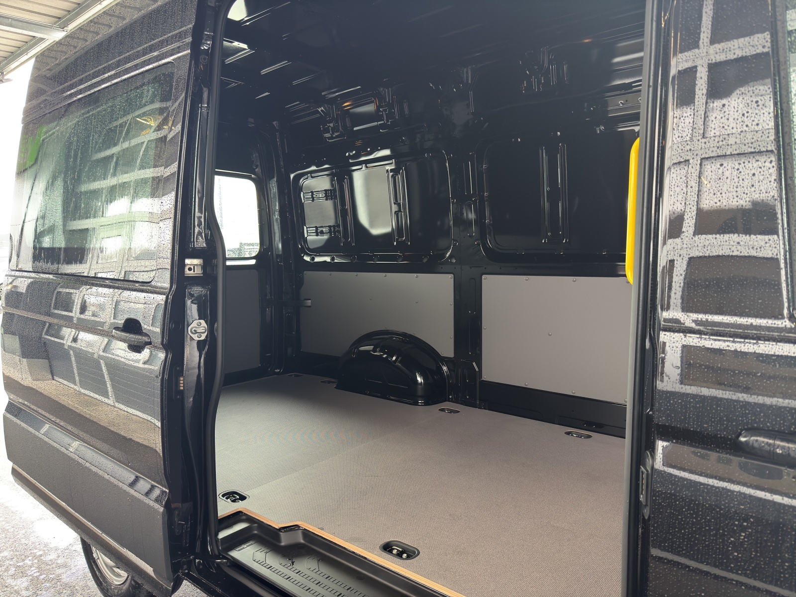 VW Crafter 35 Kaw. 3640 2.0 TDI 140 Heavy Duty-image-12
