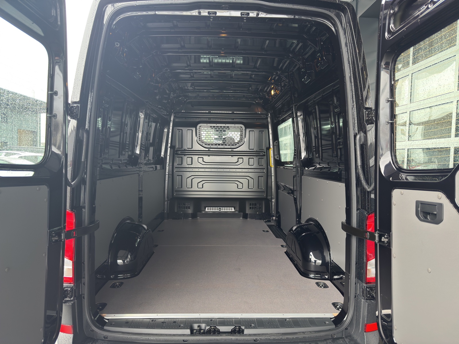 VW Crafter 35 Kaw. 3640 2.0 TDI 140 Heavy Duty-image-10