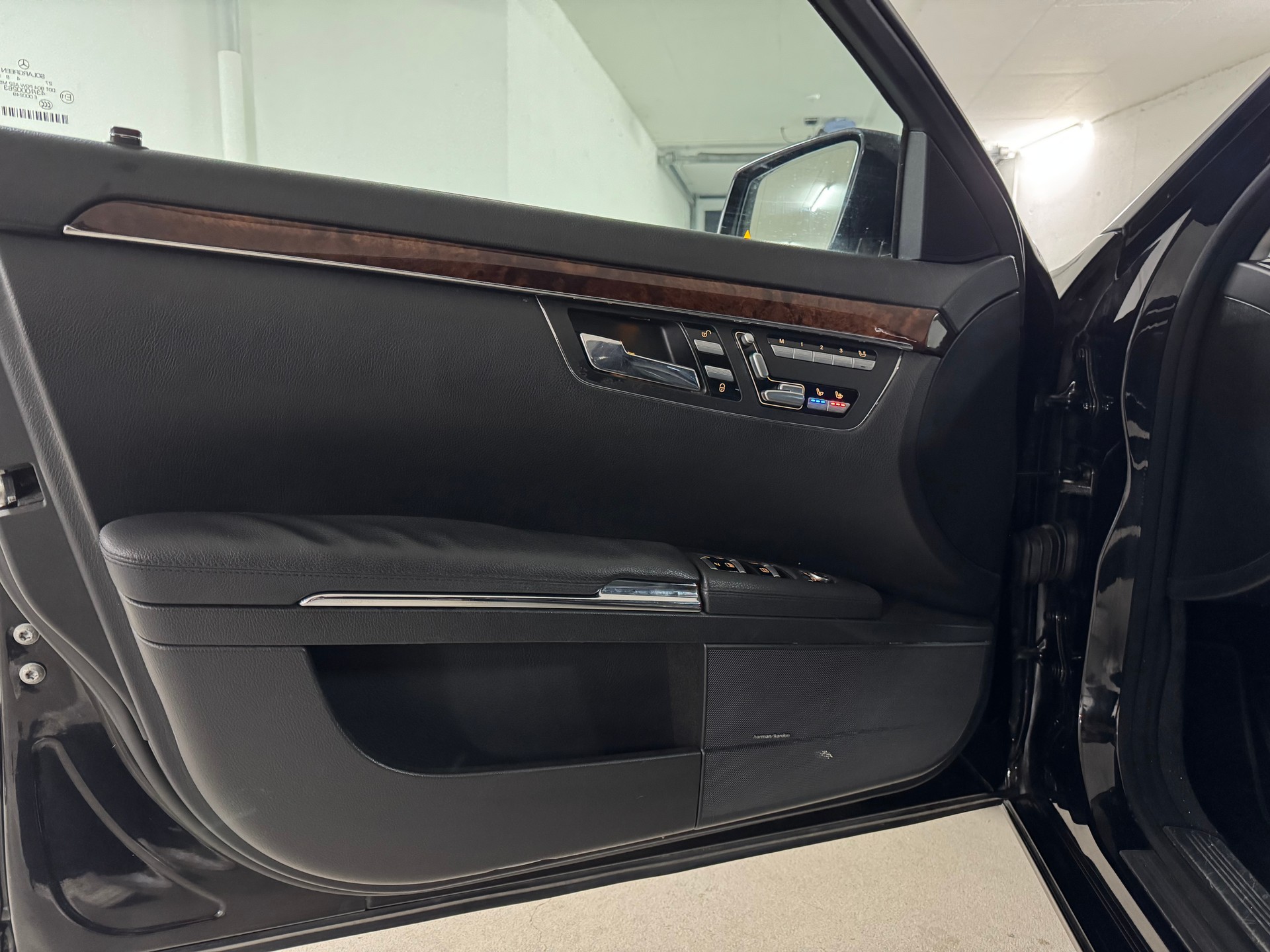 MERCEDES-BENZ S 350 L BlueEfficiency SS 4Matic 7G-Tronic-image-14