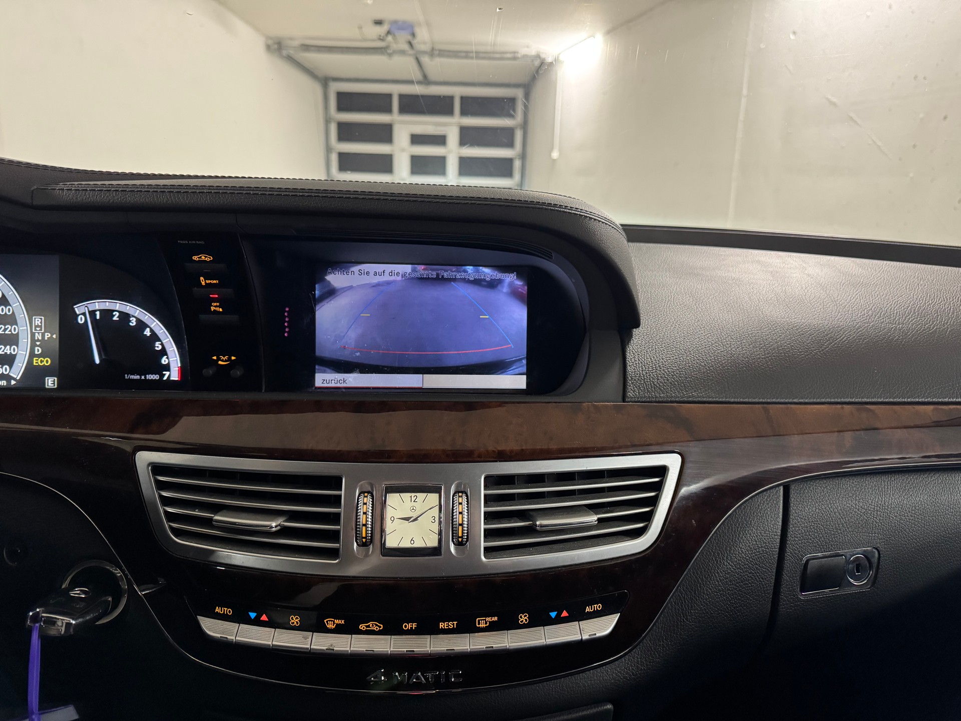 MERCEDES-BENZ S 350 L BlueEfficiency SS 4Matic 7G-Tronic-image-13