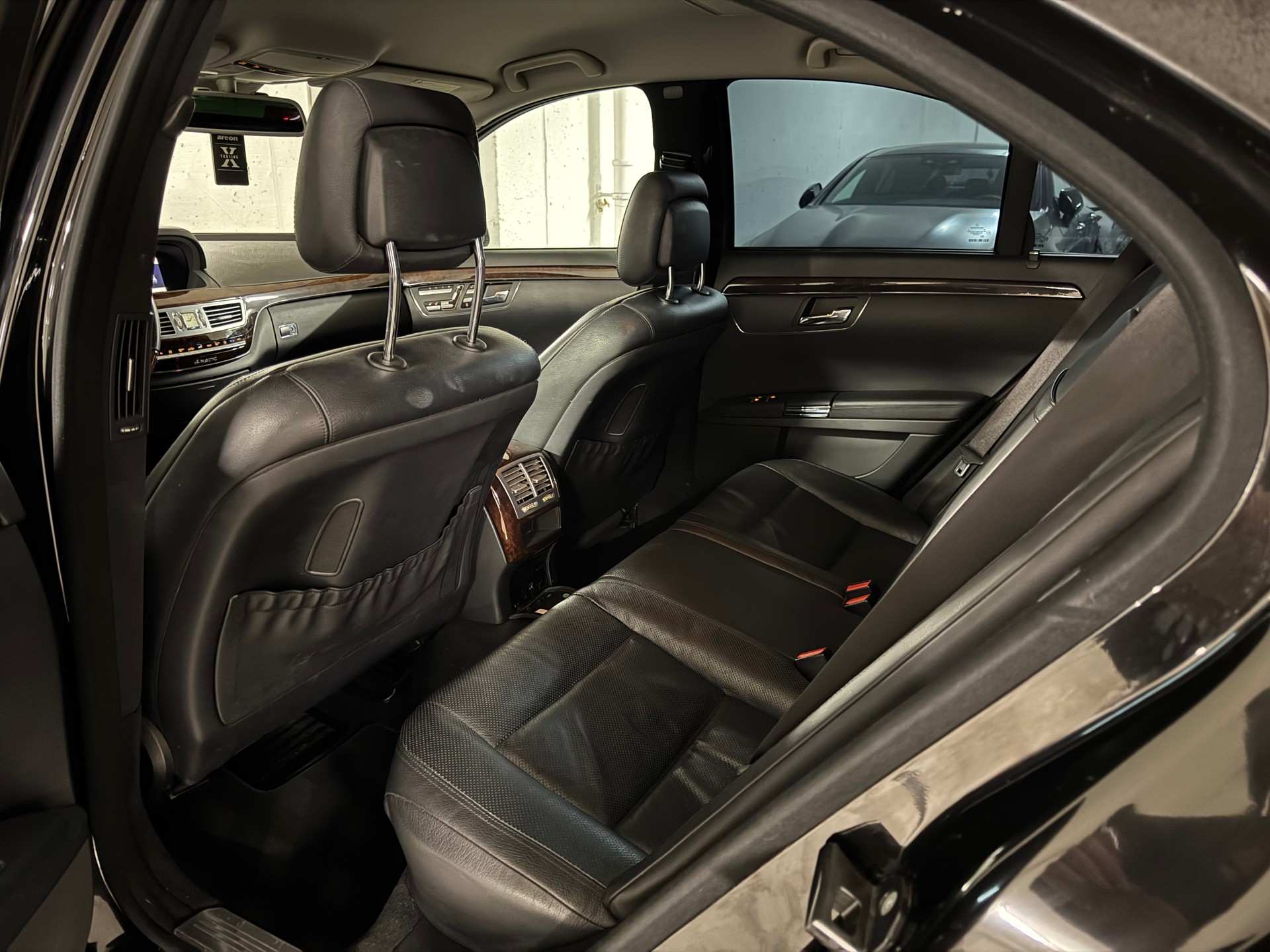 MERCEDES-BENZ S 350 L BlueEfficiency SS 4Matic 7G-Tronic-image-12