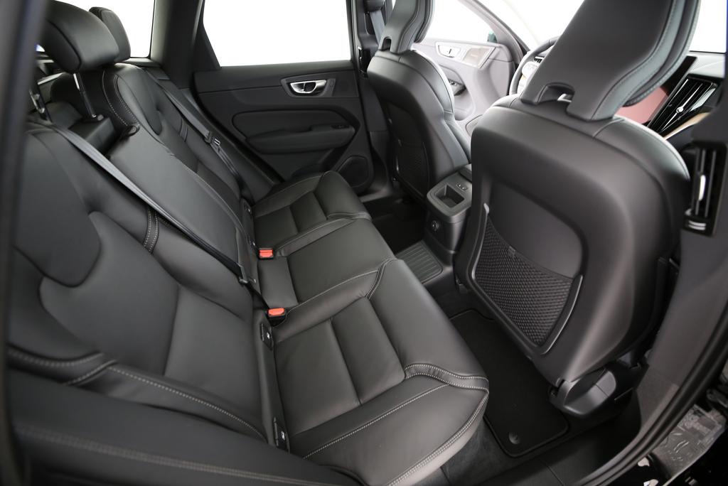 VOLVO XC60 2.0 T6 TE Ultra Dark eAWD-image-7