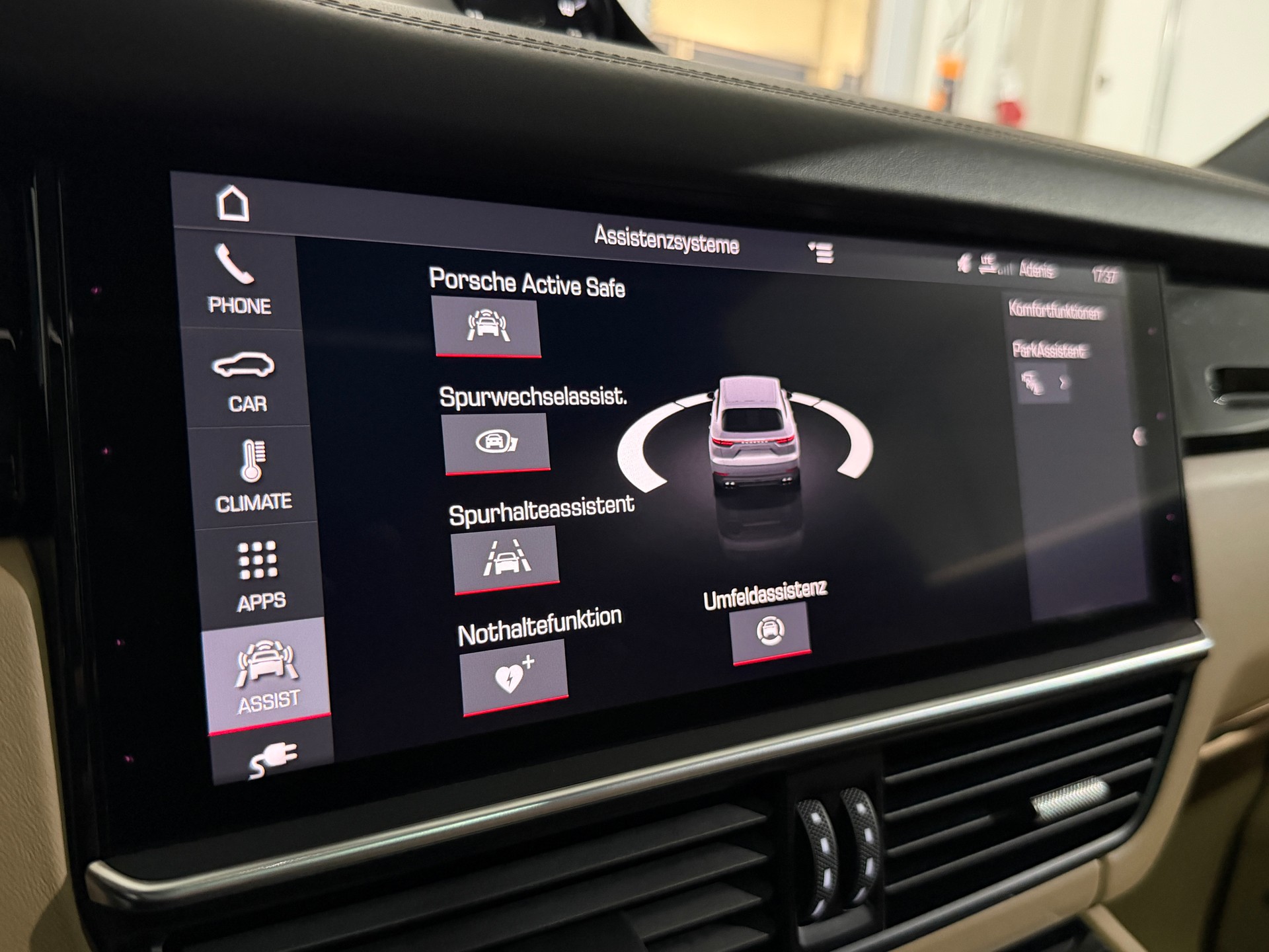 PORSCHE Cayenne E-Hybrid (CH) AHK 3500KG-image-18