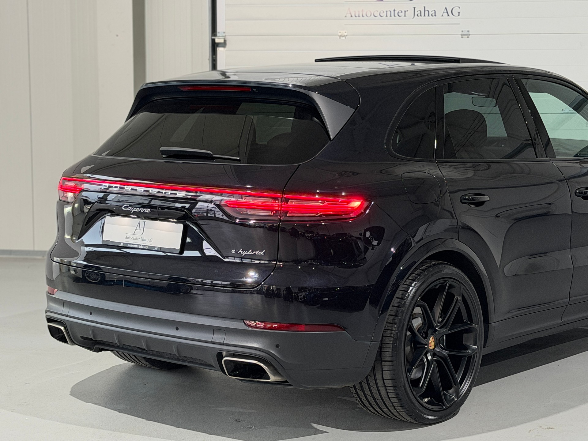 PORSCHE Cayenne E-Hybrid (CH) AHK 3500KG-image-7