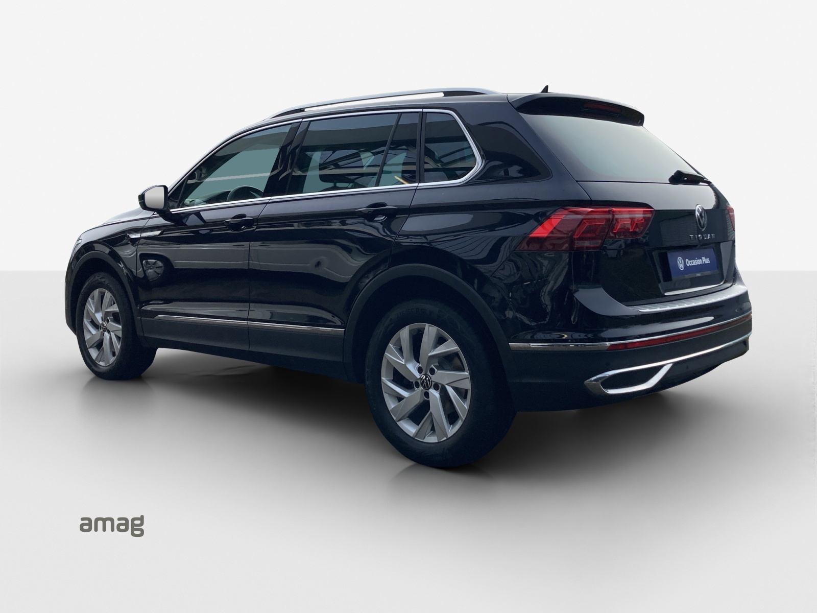 VW Tiguan 2.0 TDI SCR Elegance 4Motion DSG-image-2